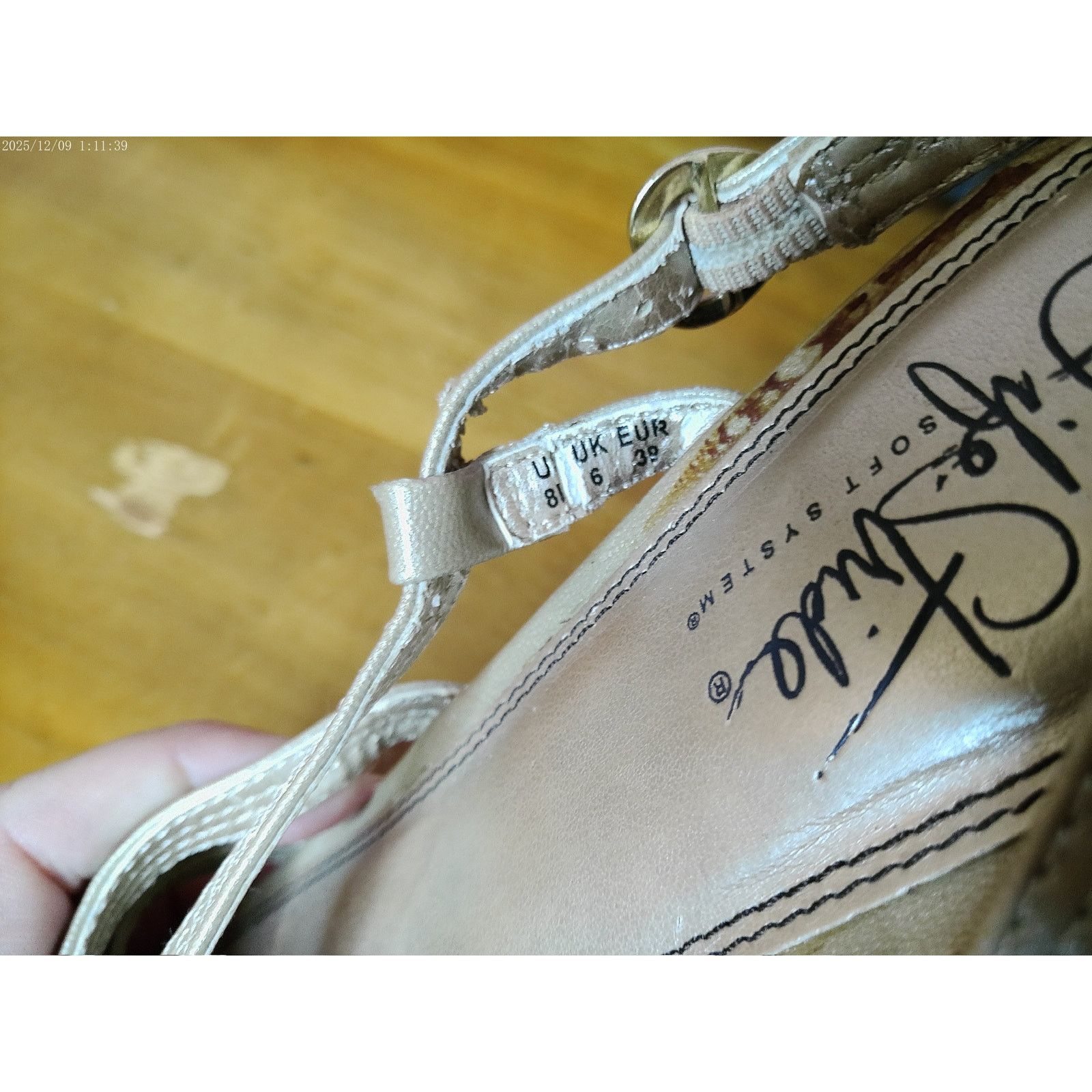 Clarks Clarks Womens Slingback Sandals Beige Strappy Low Wedge 8 Size US 8 / IT 38 - 7 Thumbnail