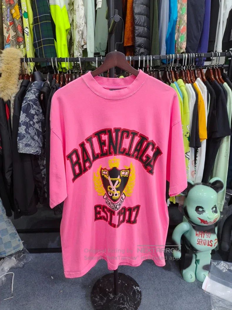 Balenciaga Balenciaga Short-Sleeve T-Shirt Size US S / EU 44-46 / 1 - 1 Thumbnail