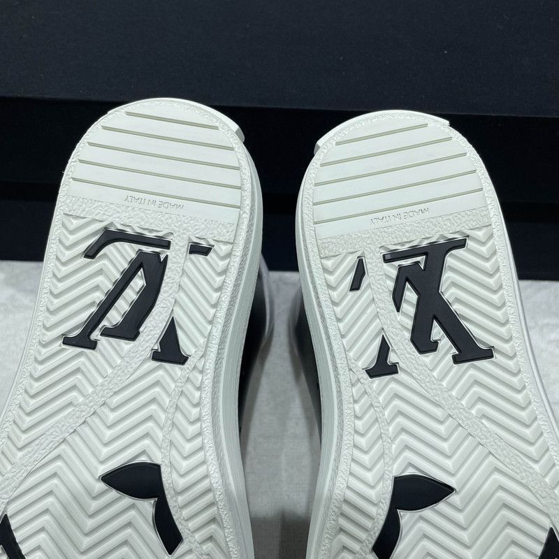 Louis Vuitton Louis Vuitton Charlie High-Top Sneakers for Women -2505 Size US 8 / IT 38 - 5 Thumbnail