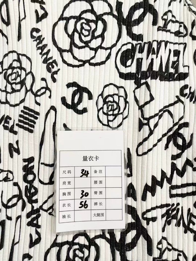 Chanel Chanel Black and white logo graffiti women's vest sleevele Size XXS / US 00 / IT 34 - 6 Thumbnail