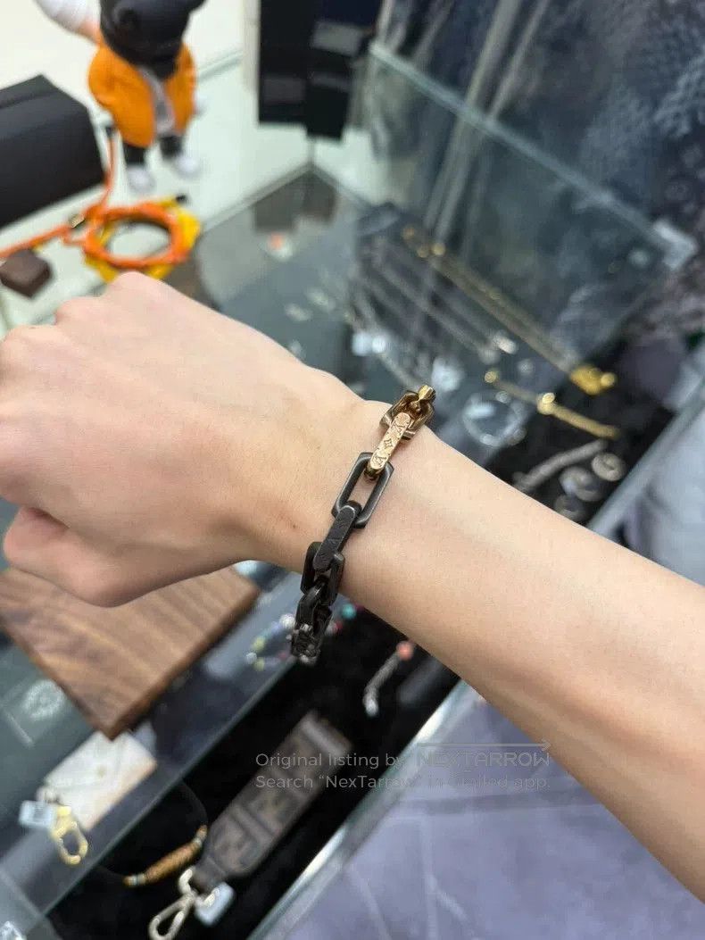 Louis Vuitton Louis Vuitton Monogram Colorblock Bracelet. Size ONE SIZE - 6 Thumbnail