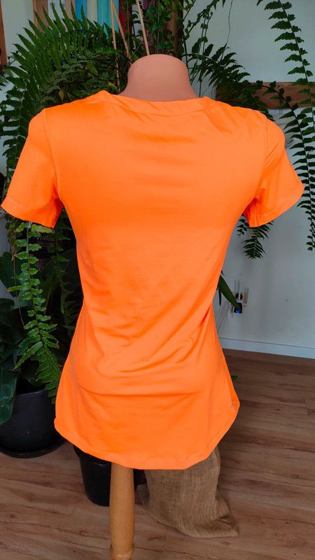 Nike Nike Pro Women's Sports T-shirt Size M Size US M / EU 48-50 / 2 - 8 Thumbnail