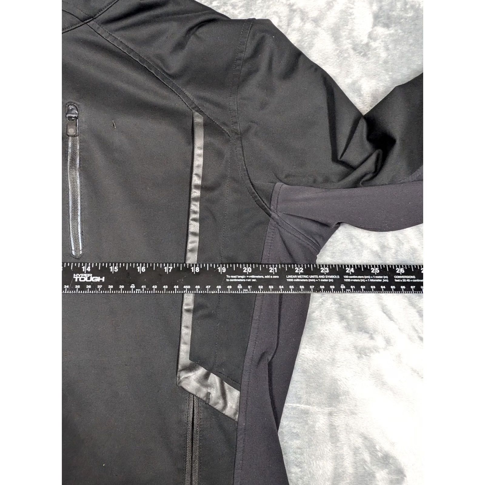 Lululemon Lululemon Jacket Mens Large Black Full Zip Softshell Reflective Trim Running Size US L / EU 52-54 / 3 - 3 Thumbnail