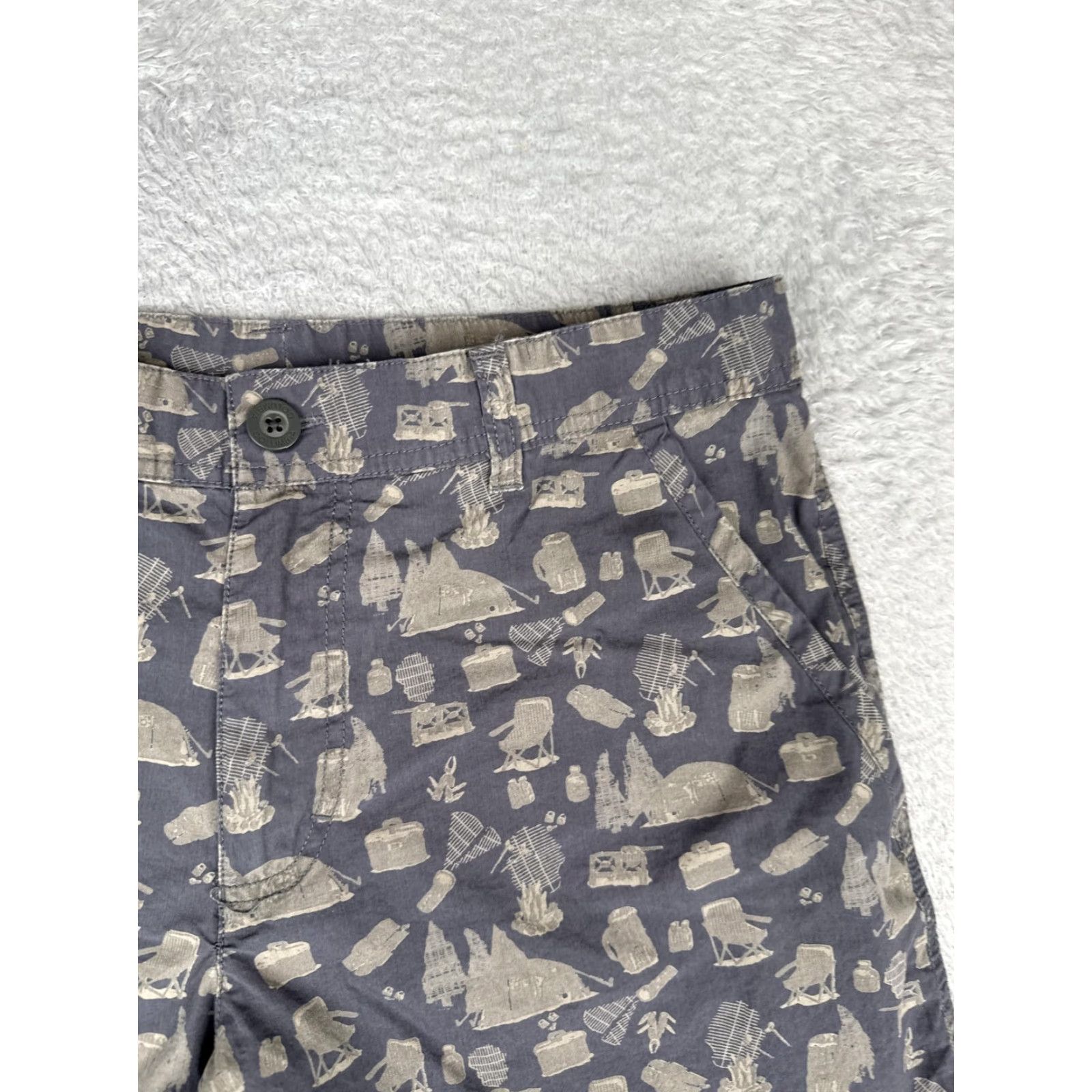 Vintage Columbia Shorts Mens 34x8 Gray Camping Print Chino 8 Inseam Lightweight Outdoor Casual Travel Shirt Size US 34 / EU 50 - 6 Thumbnail