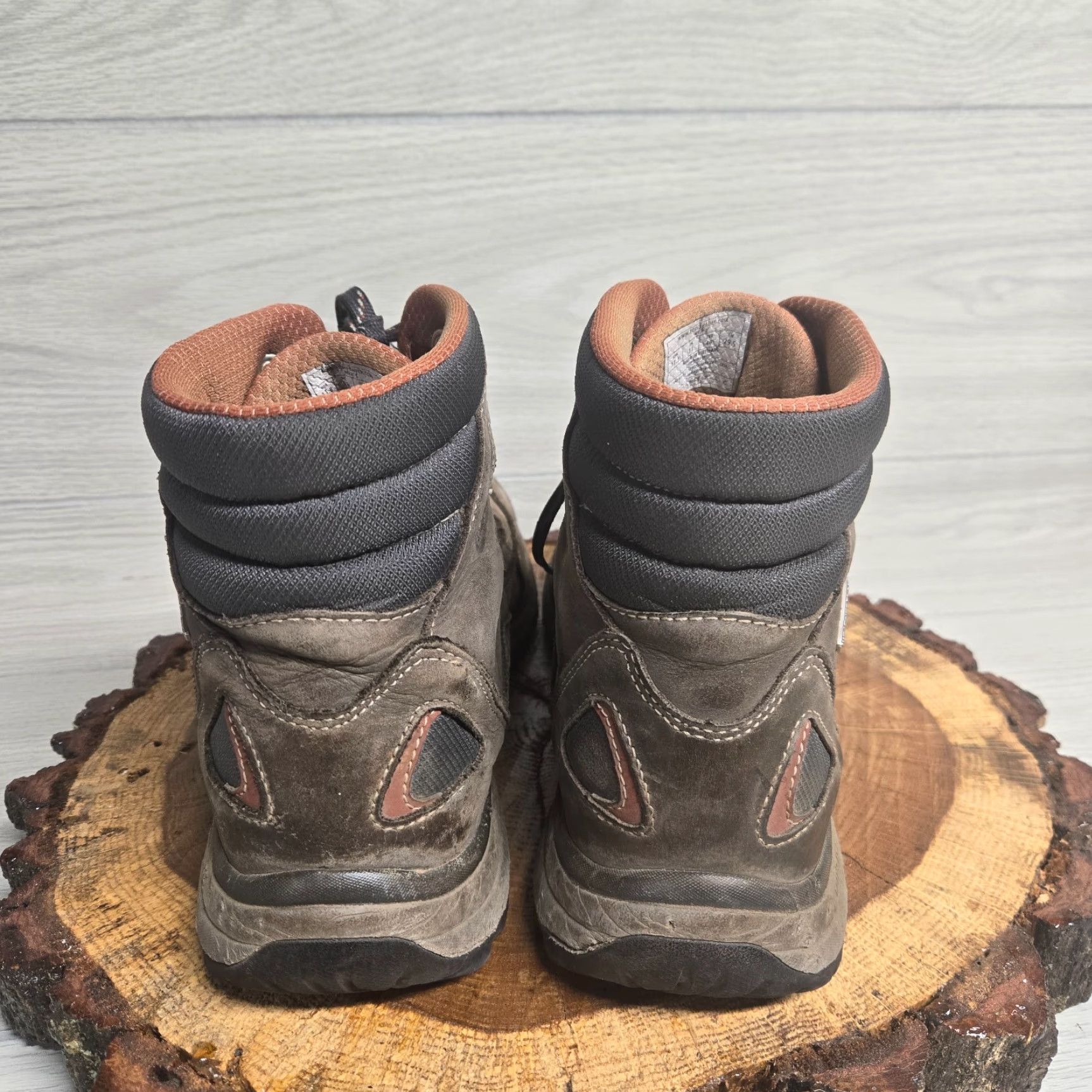 Vibram EDDIE BAUER Gray Leather Midlite Vibram Sole Weatheredge Boots Men 11.5 0061-707 Hiking Boot Mens Gray Leather Vibram Weatheredge Midlite Boots Size US 12 / EU 45 - 4 Thumbnail