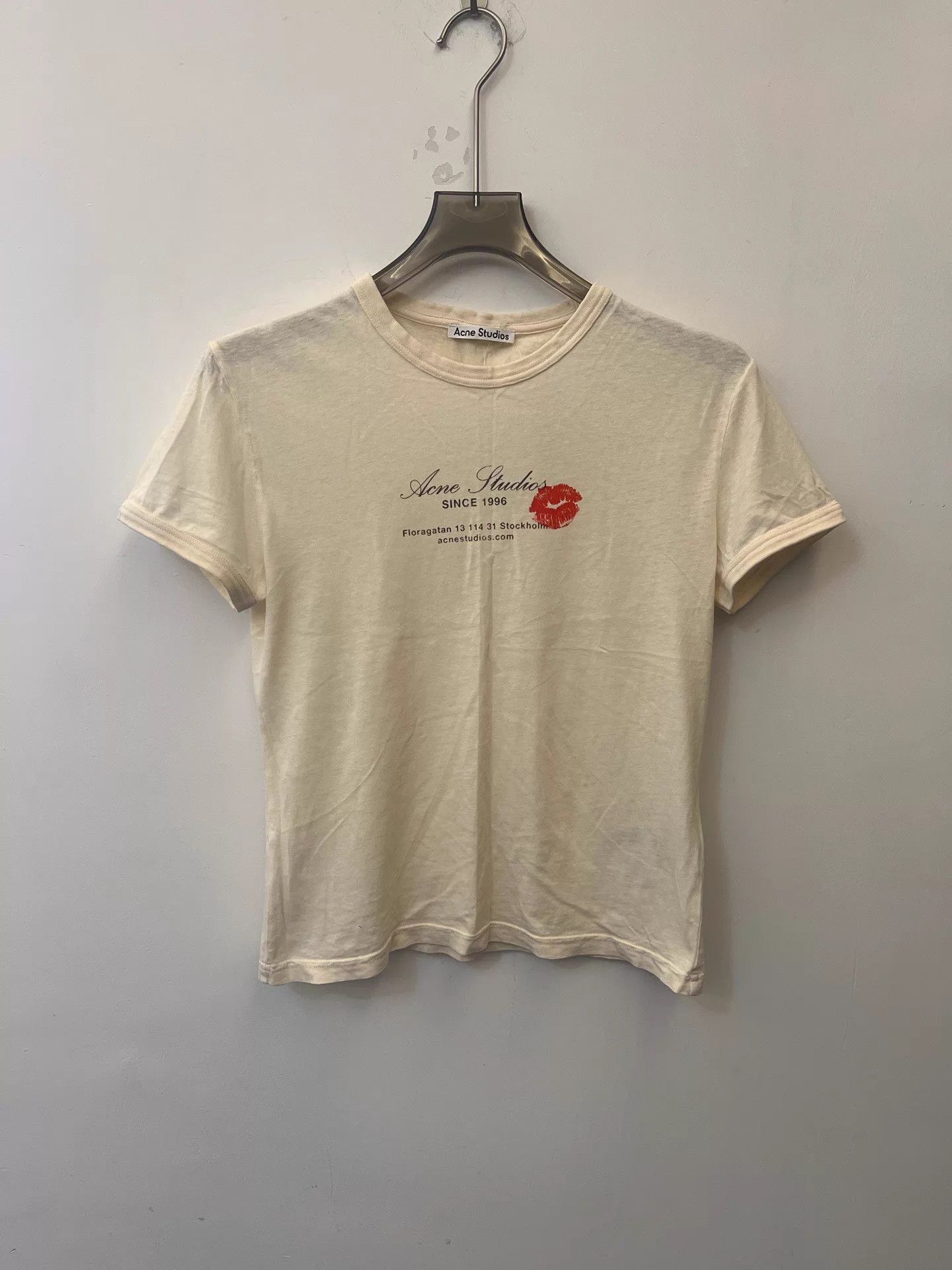 Acne Studios Acne SS25 Kiss - Logo Vintage Texture Crew Tee Wmn M Size M / US 6-8 / IT 42-44 - 1 Thumbnail