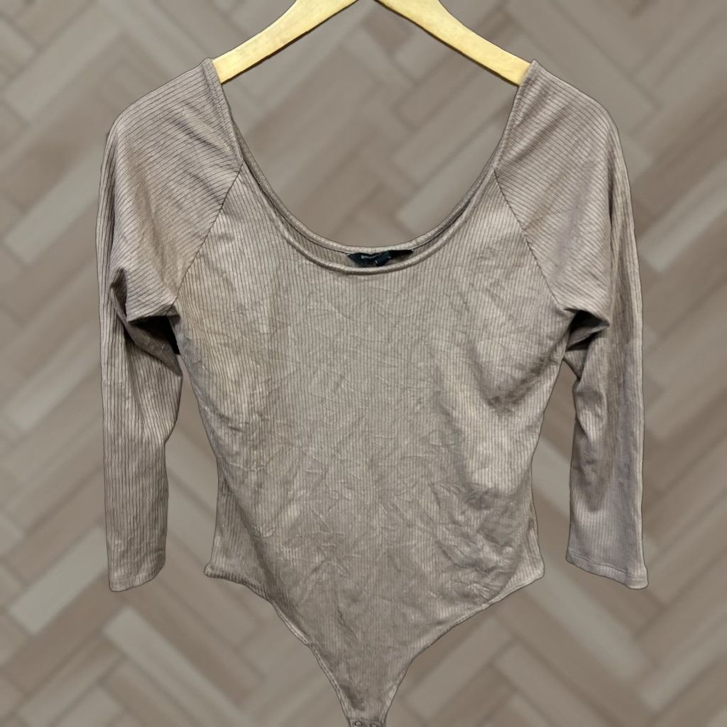 Banana Republic Banana Republic T-Shirt Bodysuit Long Sleeve Beige Medium M Casual Womens Size M / US 6-8 / IT 42-44 - 1 Thumbnail