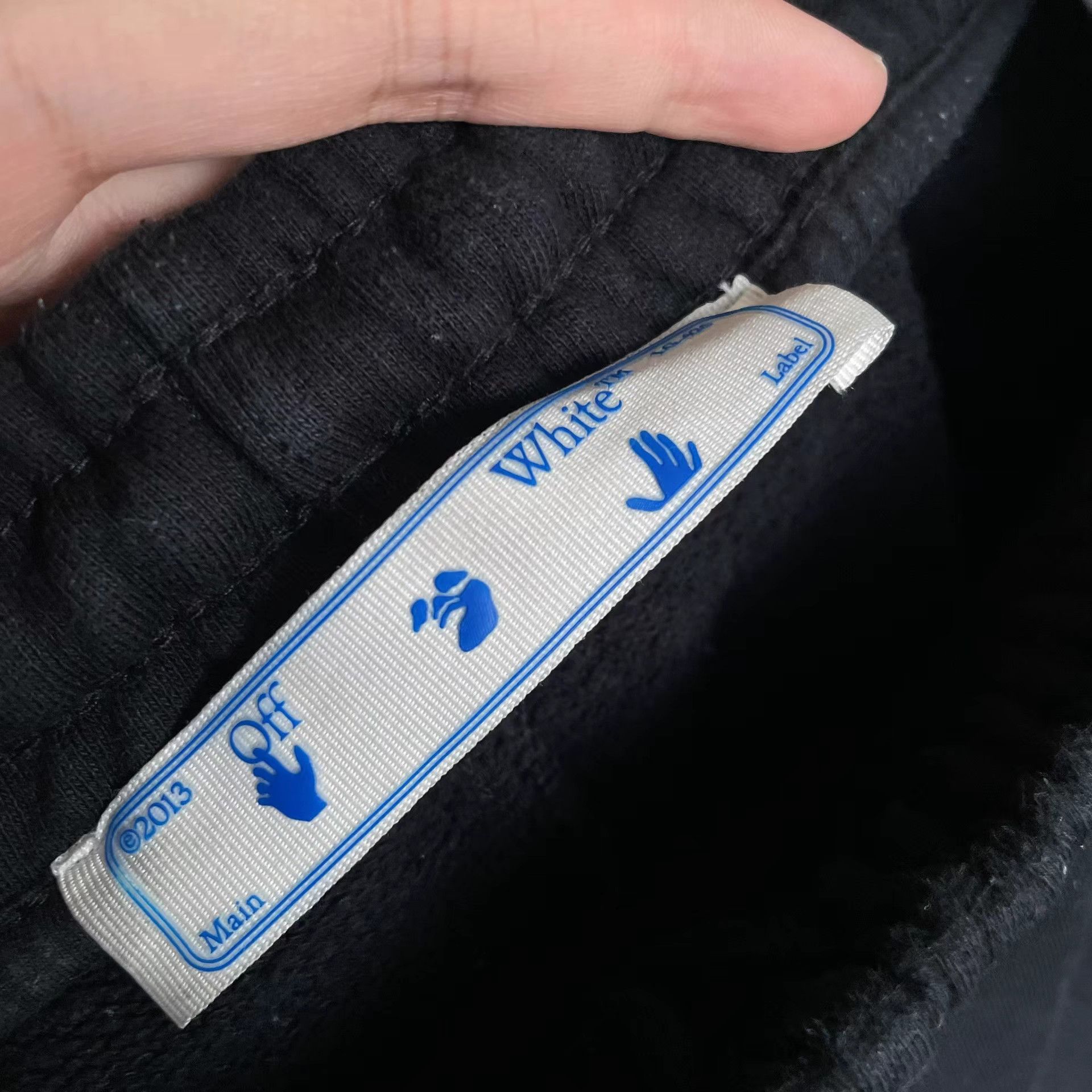Off-White Off-White Religious Arrow Shorts Size US 35 - 3 Thumbnail