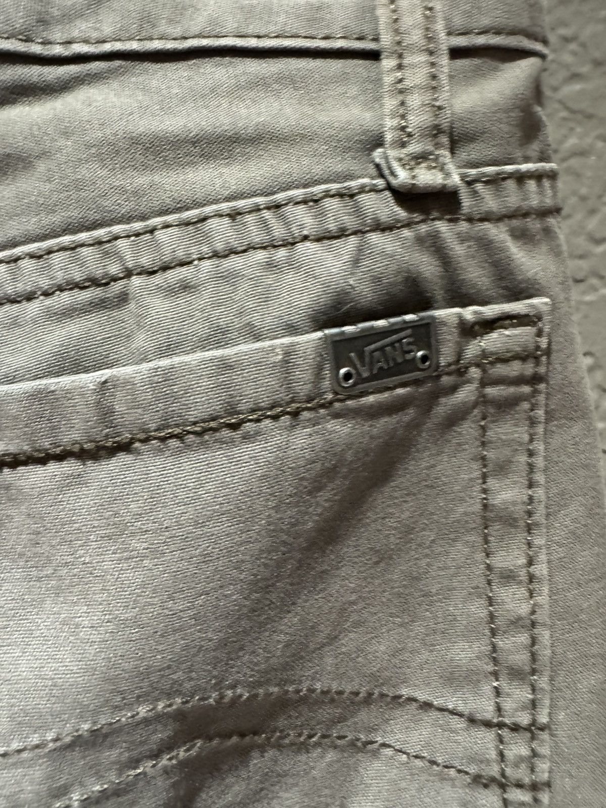 Vans Vans Brown Skinny Slim Chino Pants Skull Rivet Slight Fade Size US 30 / EU 46 - 13 Thumbnail
