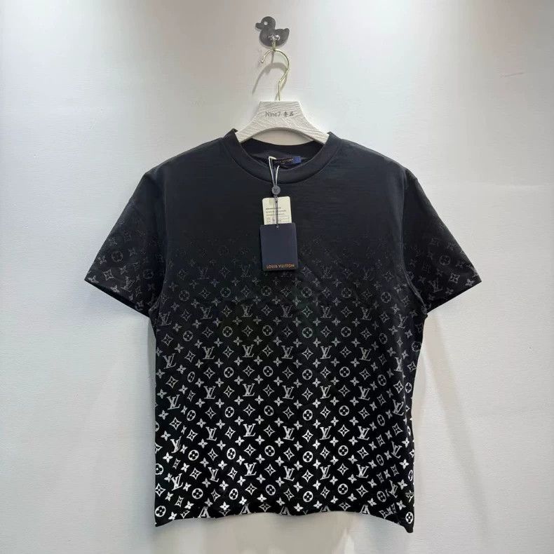 Louis Vuitton Louis Vuitton Black and white gradient full print Logo sho Size US L / EU 52-54 / 3 - 1 Thumbnail