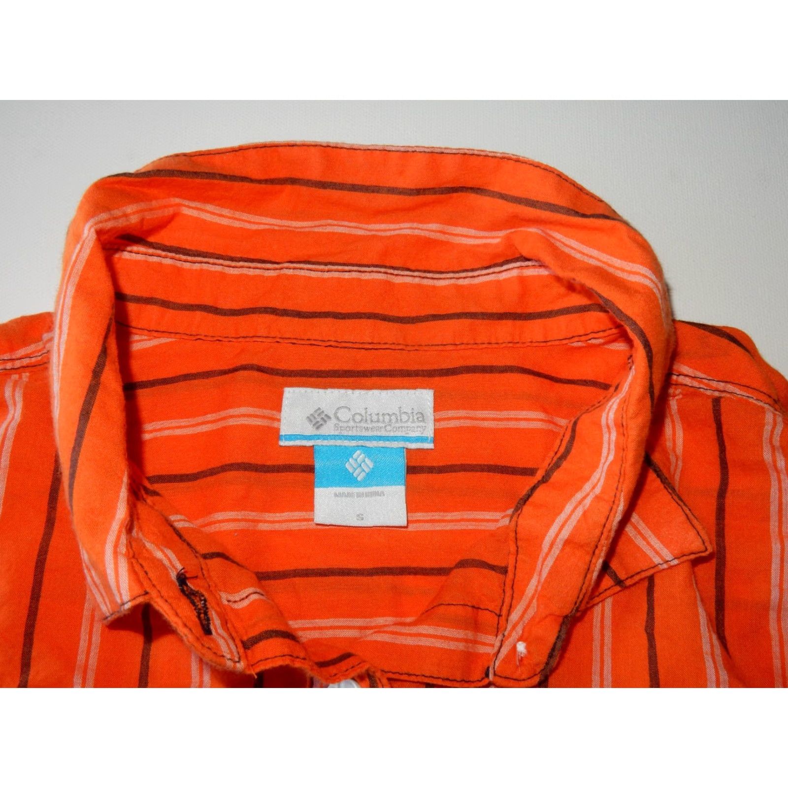 Vintage VINTAGE Columbia Women’s Button-Up Shirt S Auburn Cotton 90s Casual Office Size S / US 4 / IT 40 - 5 Thumbnail