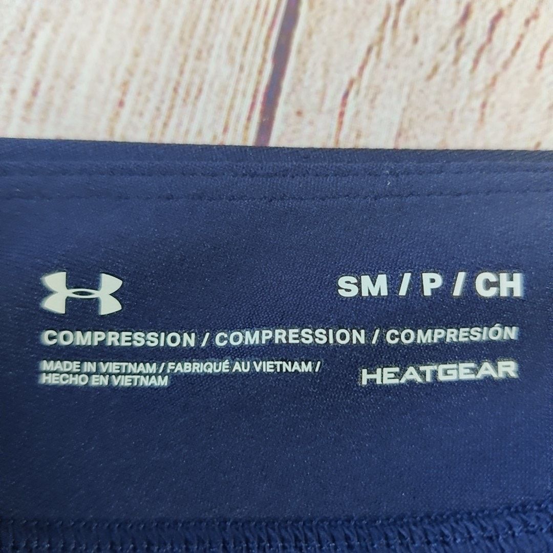 Under Armour HeatGear Compression Printed Graphic Capri sz S 1302774 Size 27" / US 4 / IT 40 - 8 Thumbnail
