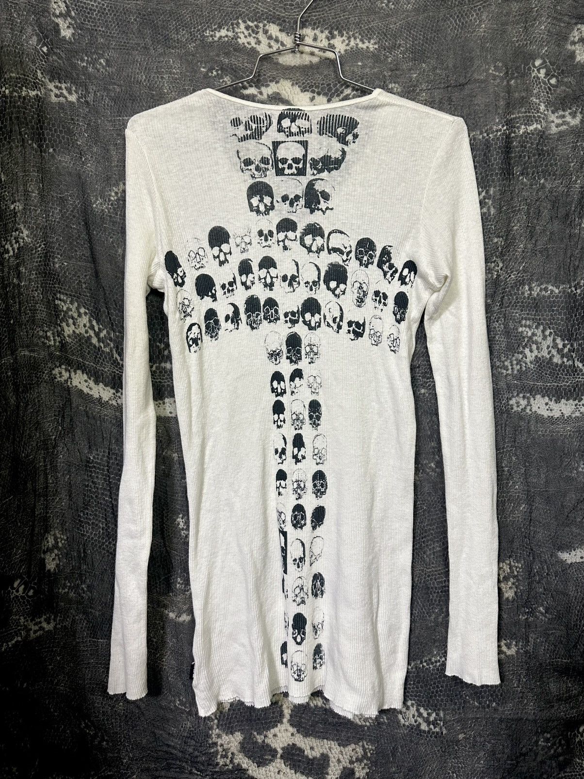 Le Grande Bleu (L.G.B.) 00s L.G.B. Skull Cross Tee | Grailed