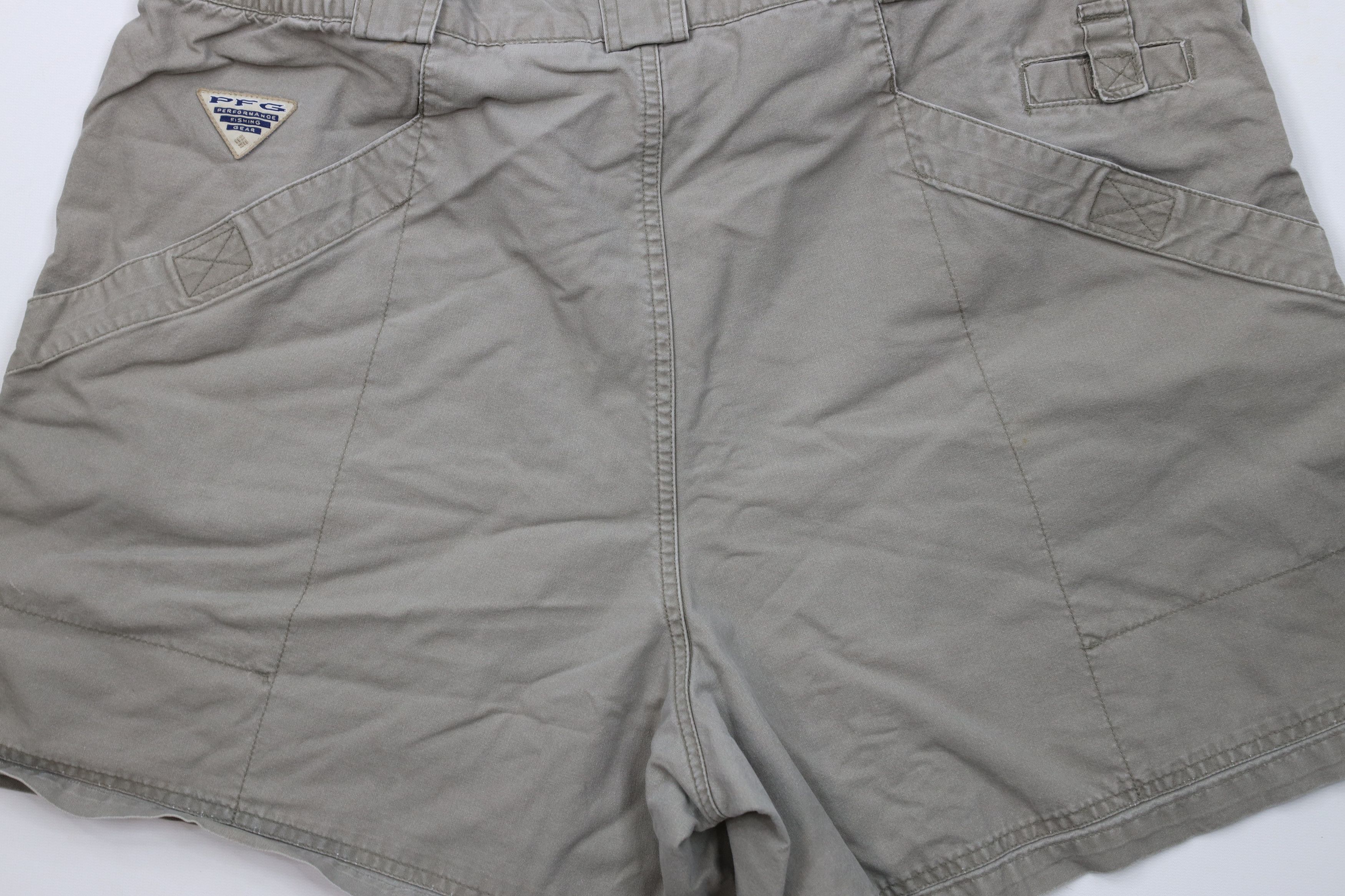Columbia × Vintage Vintage Columbia PFG Spell Out Above Knee Cargo Shorts Green Size US 36 / EU 52 - 11 Thumbnail