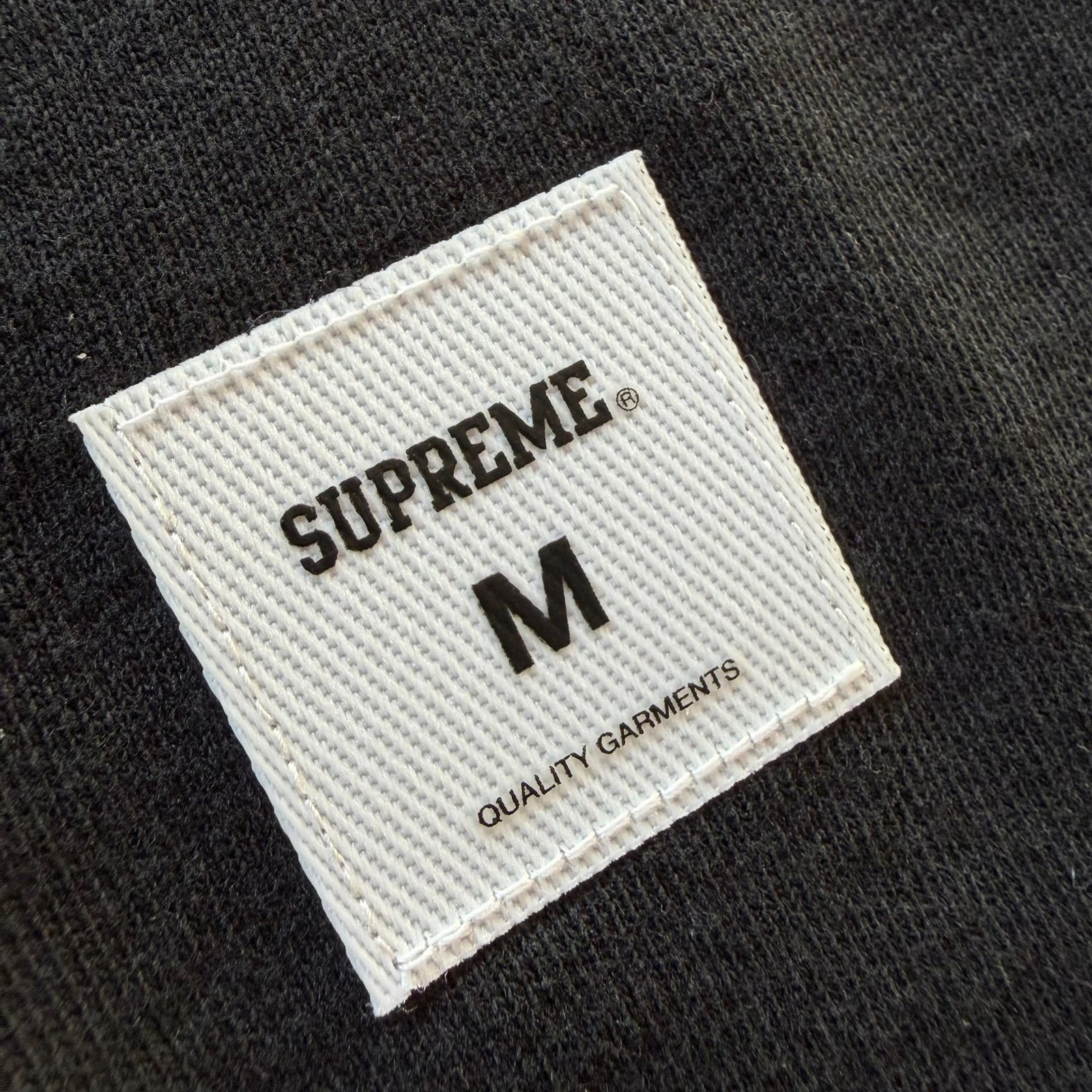 Supreme Supreme HELP Tee New Black Size US M / EU 48-50 / 2 - 4 Thumbnail