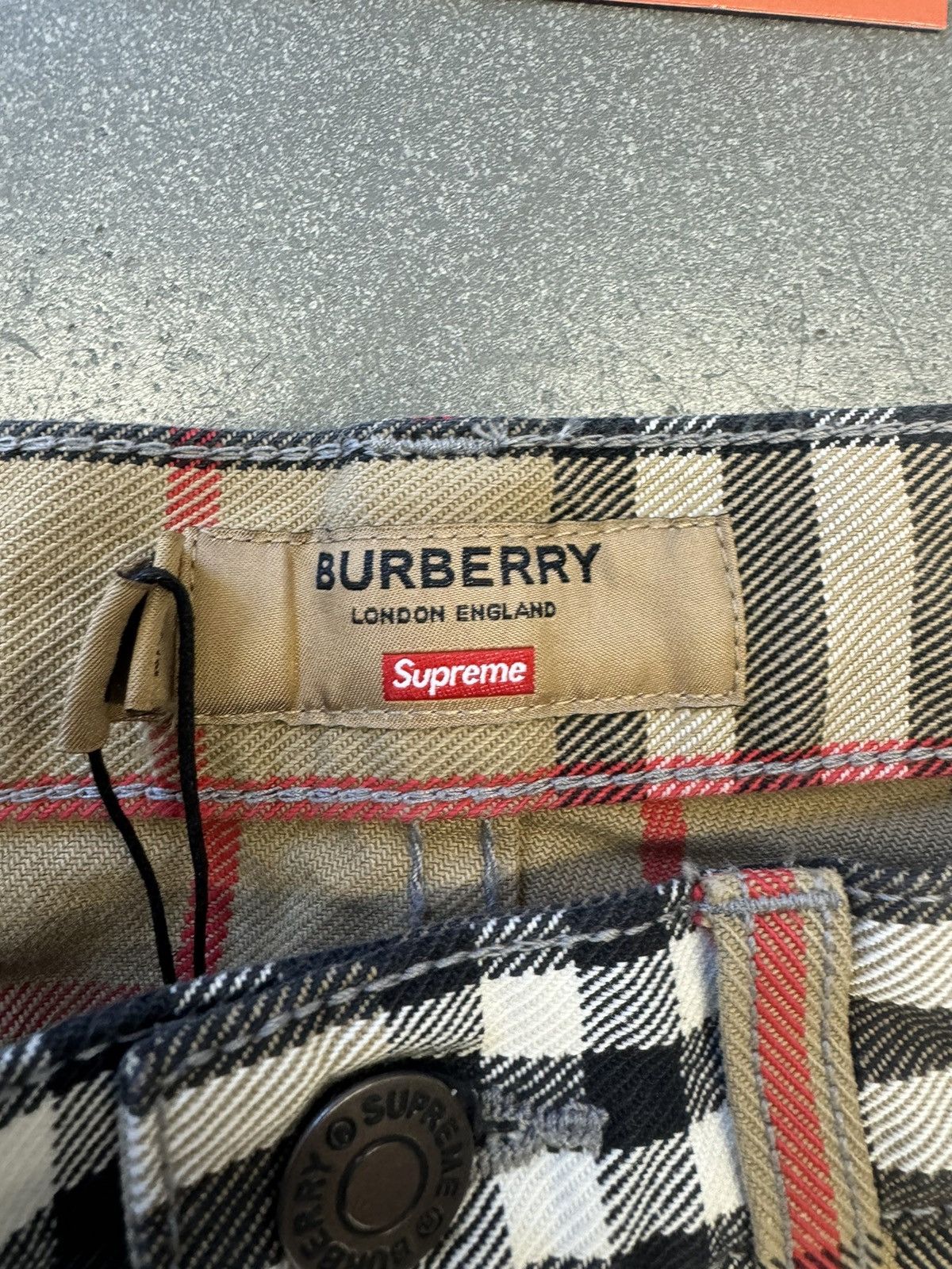 Burberry × Supreme SS22 Supreme Burberry Regular Jeans Beige Size US 30 / EU 46 - 6 Thumbnail