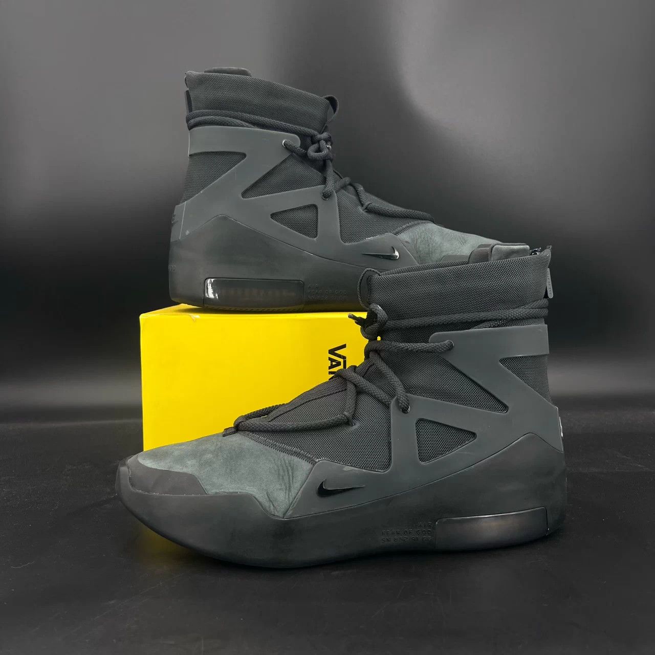 Fear of God × Nike Fog Black 45 CH7291 jacket Size US 12 / EU 45 - 2 Thumbnail