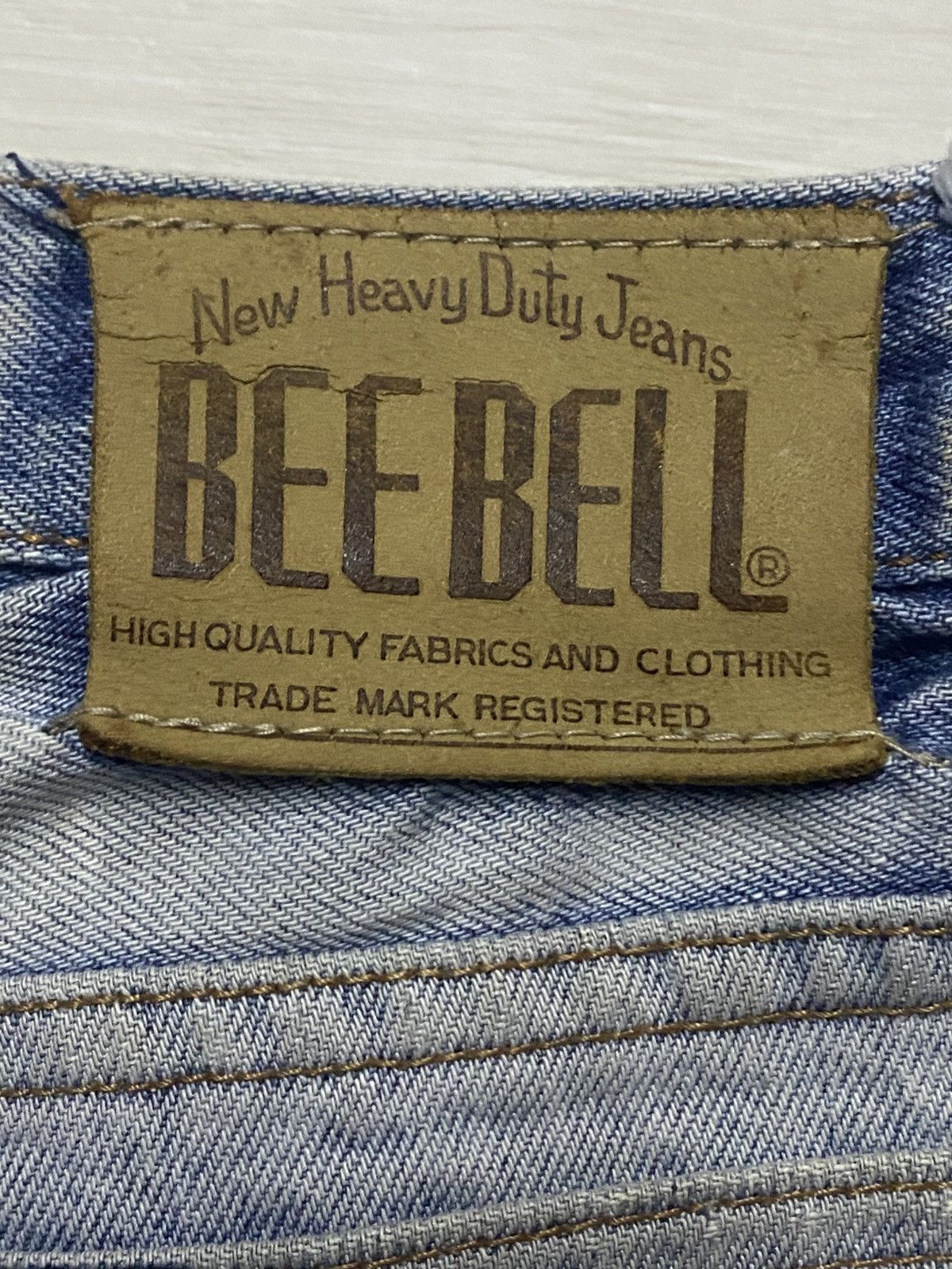 Japanese Brand Vintage Bee Bell Dirty Mud Wash Distressed Baggy Jeans Size US 31 - 13 Thumbnail
