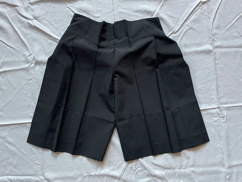 Issey Miyake Issey Miyake origami shorts Size US 34 / EU 50 - 2 Thumbnail