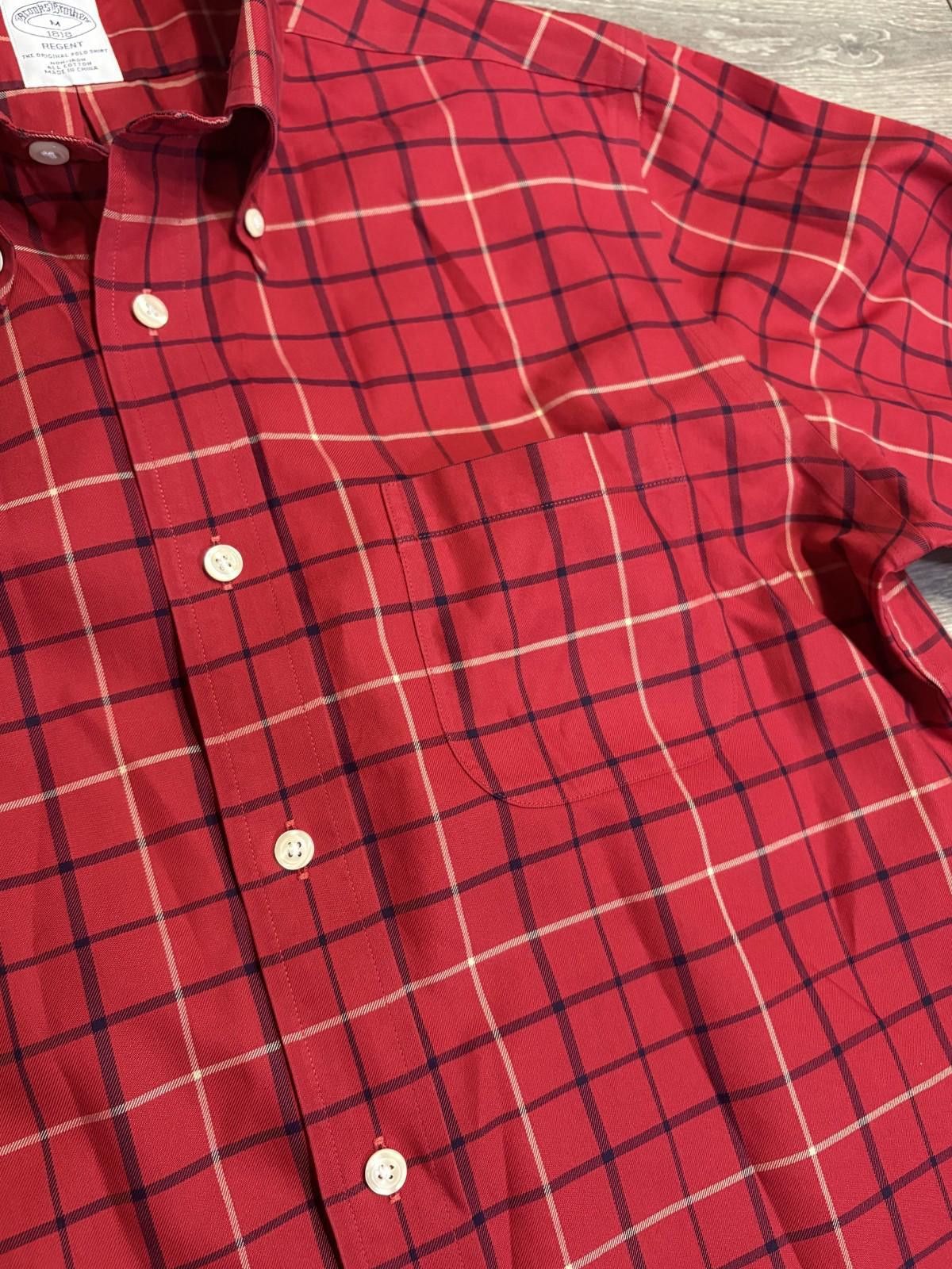 Brooks Brothers Brooks Brothers Mens M Red Plaid Regent Button Up Casual Size US M / EU 48-50 / 2 - 5 Thumbnail