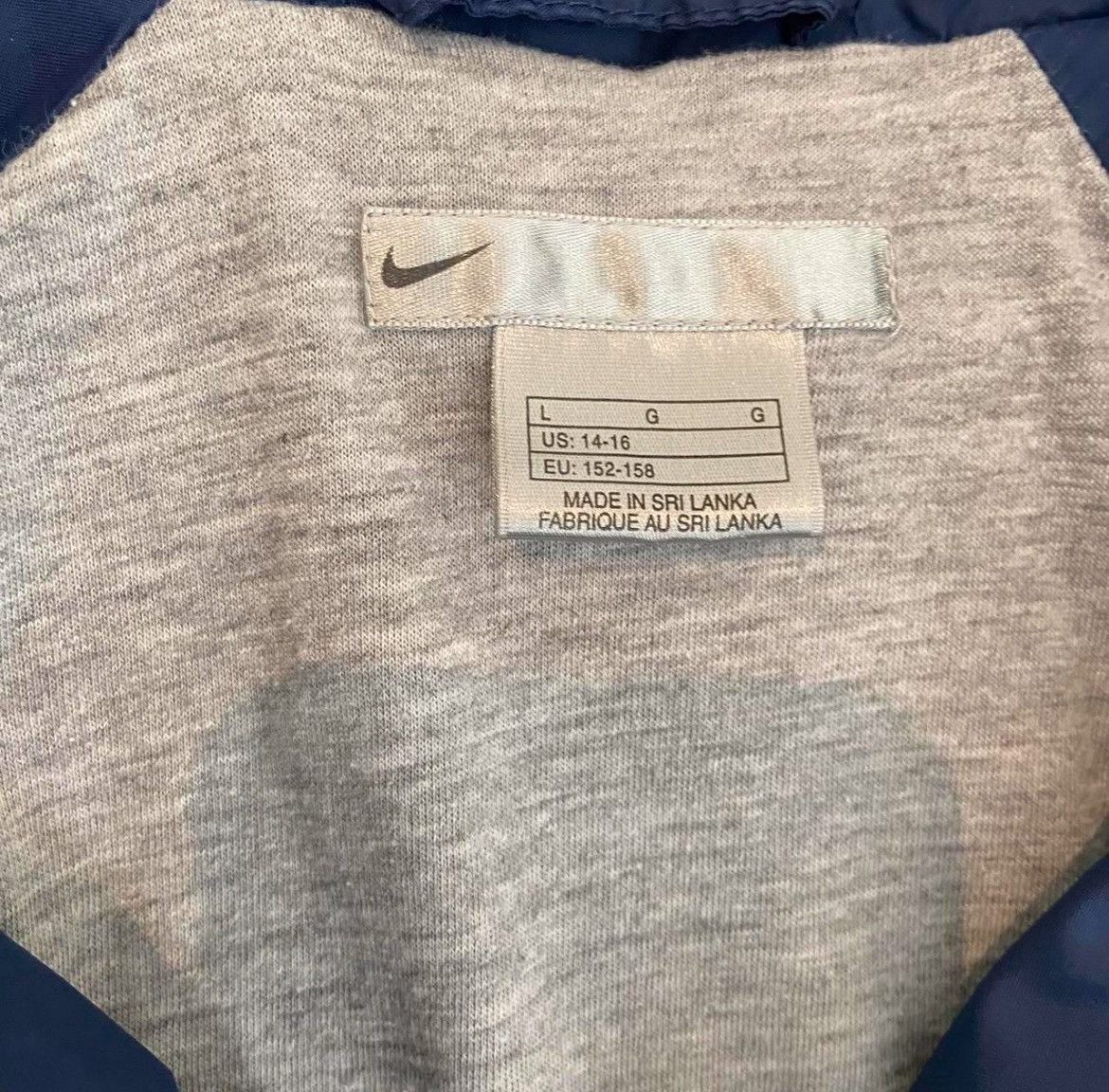 Nike L vintage y2k Nike zip up track jacket Size US L / EU 52-54 / 3 - 4 Thumbnail