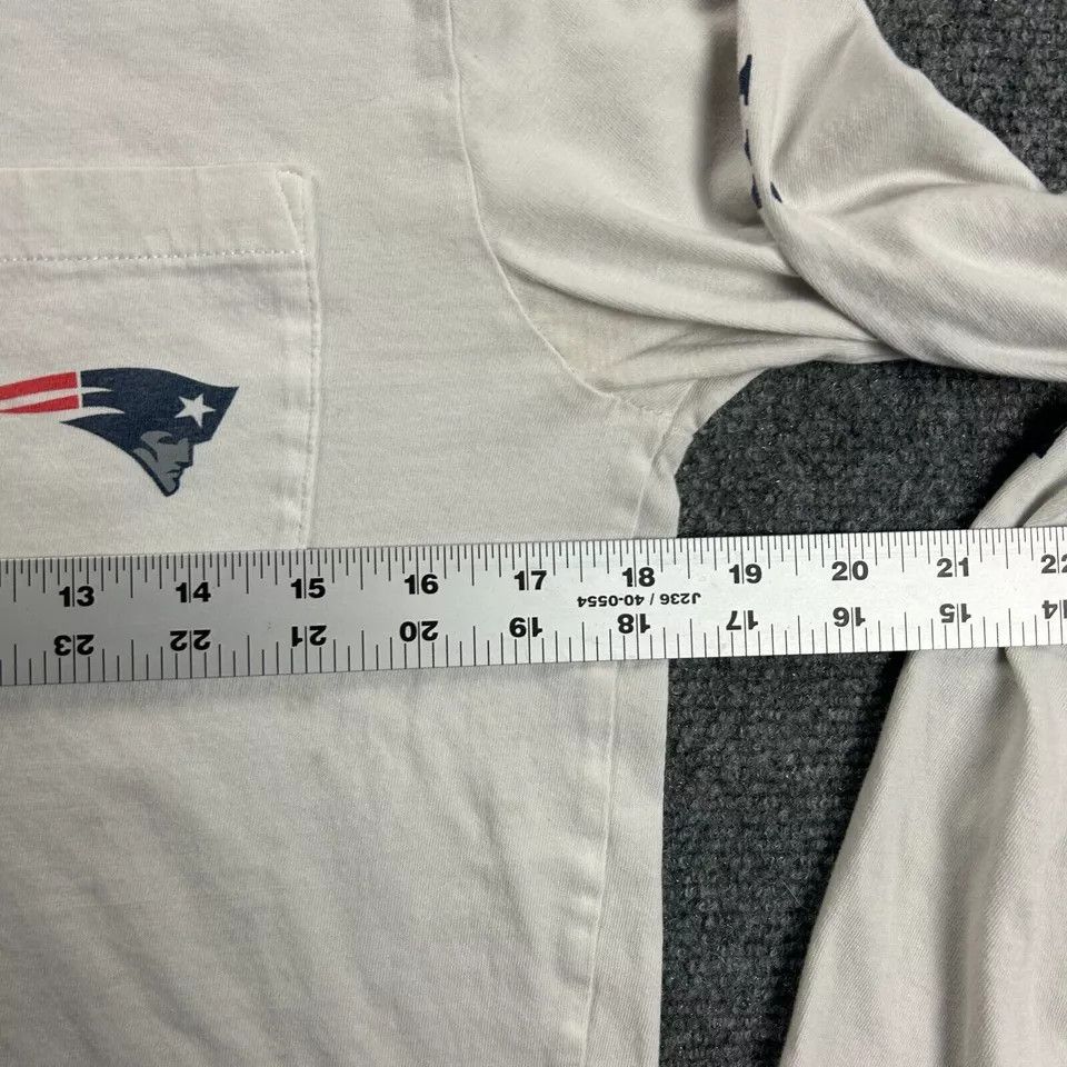 Vineyard Vines Vineyard Vines Shirt Mens XS Crew Neck New England Patriots Size US XS / EU 42 / 0 - 5 Thumbnail