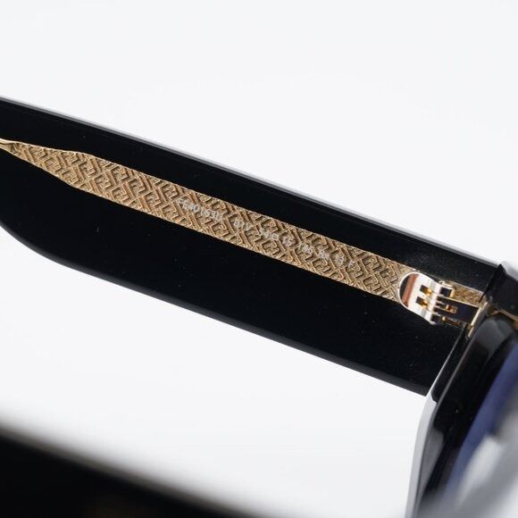 Fendi Fendi FE40163U 01V Sunglasses Shiny Black Cat Eye Frame Size ONE SIZE - 7 Thumbnail
