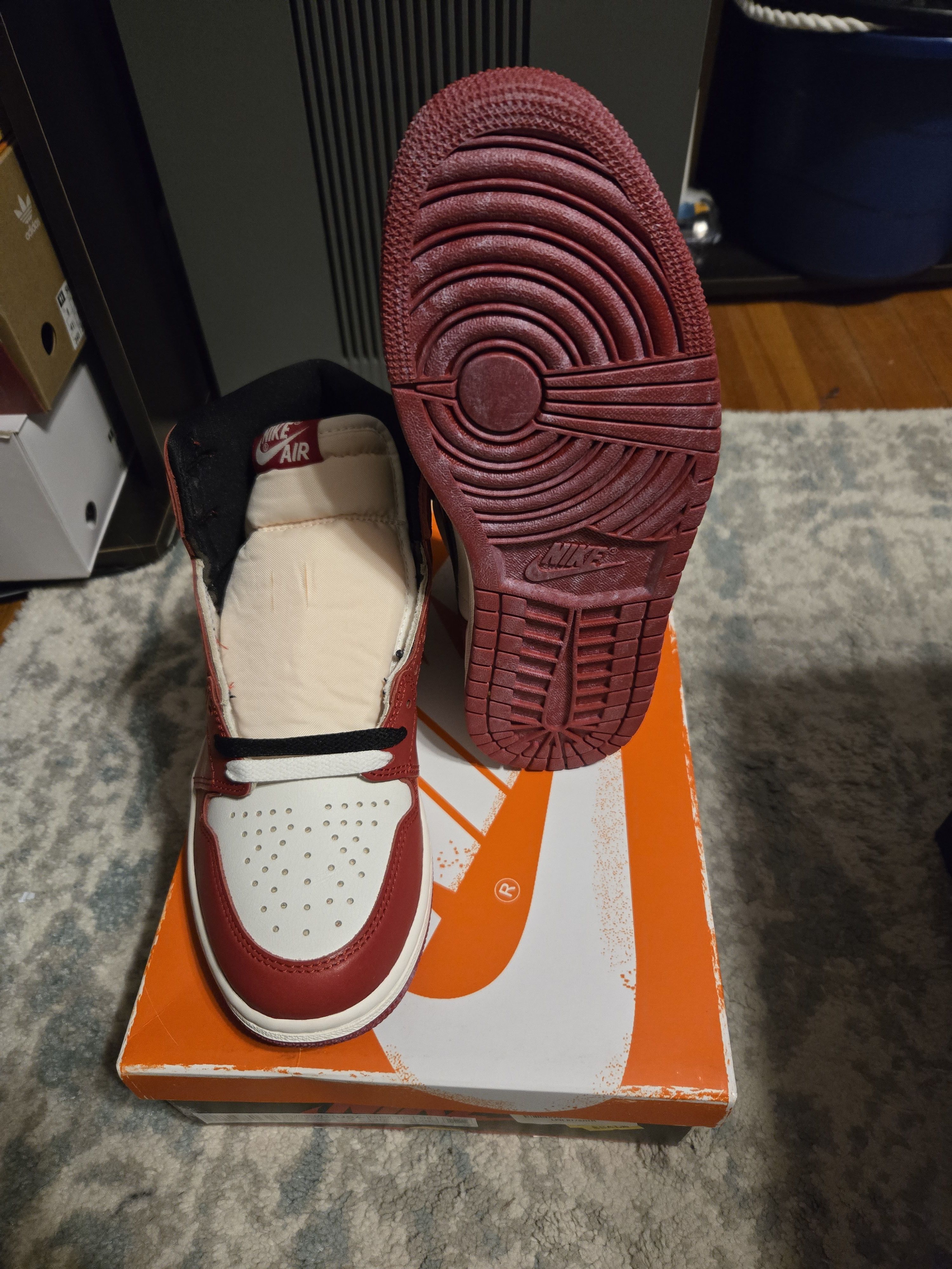 Nike Air Jordan 1 Retro High OG Chicago Reimagined Lost & Found Size US 7.5 / EU 40-41 - 5 Thumbnail