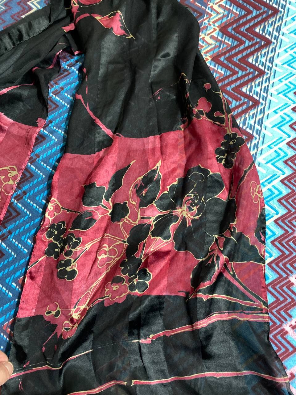 Vintage Flower Design Silk Scarf / Muffler / Silk Shawl Size ONE SIZE - 6 Thumbnail