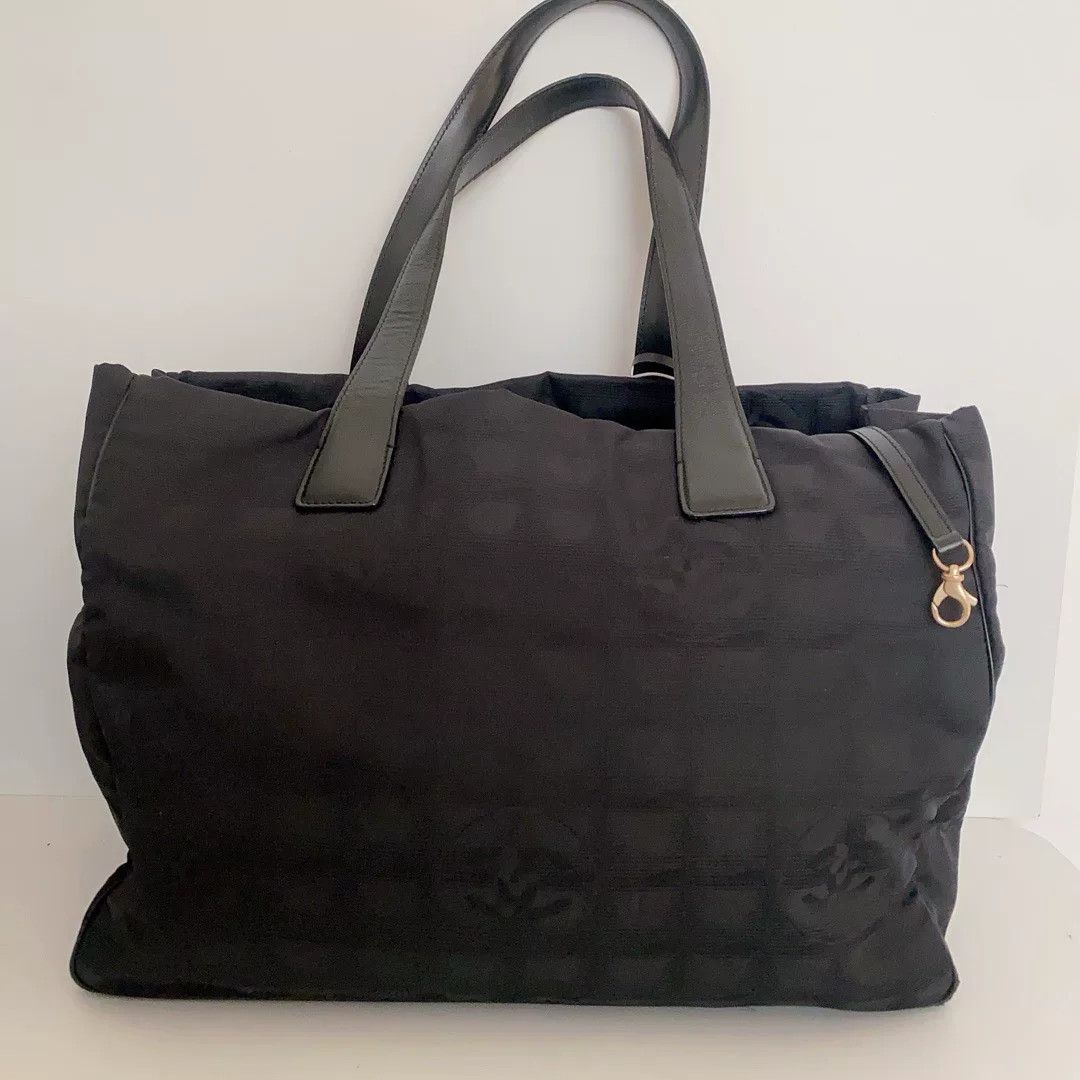 Chanel Pre-loved Bag Very good condition Size ONE SIZE - 1 Thumbnail