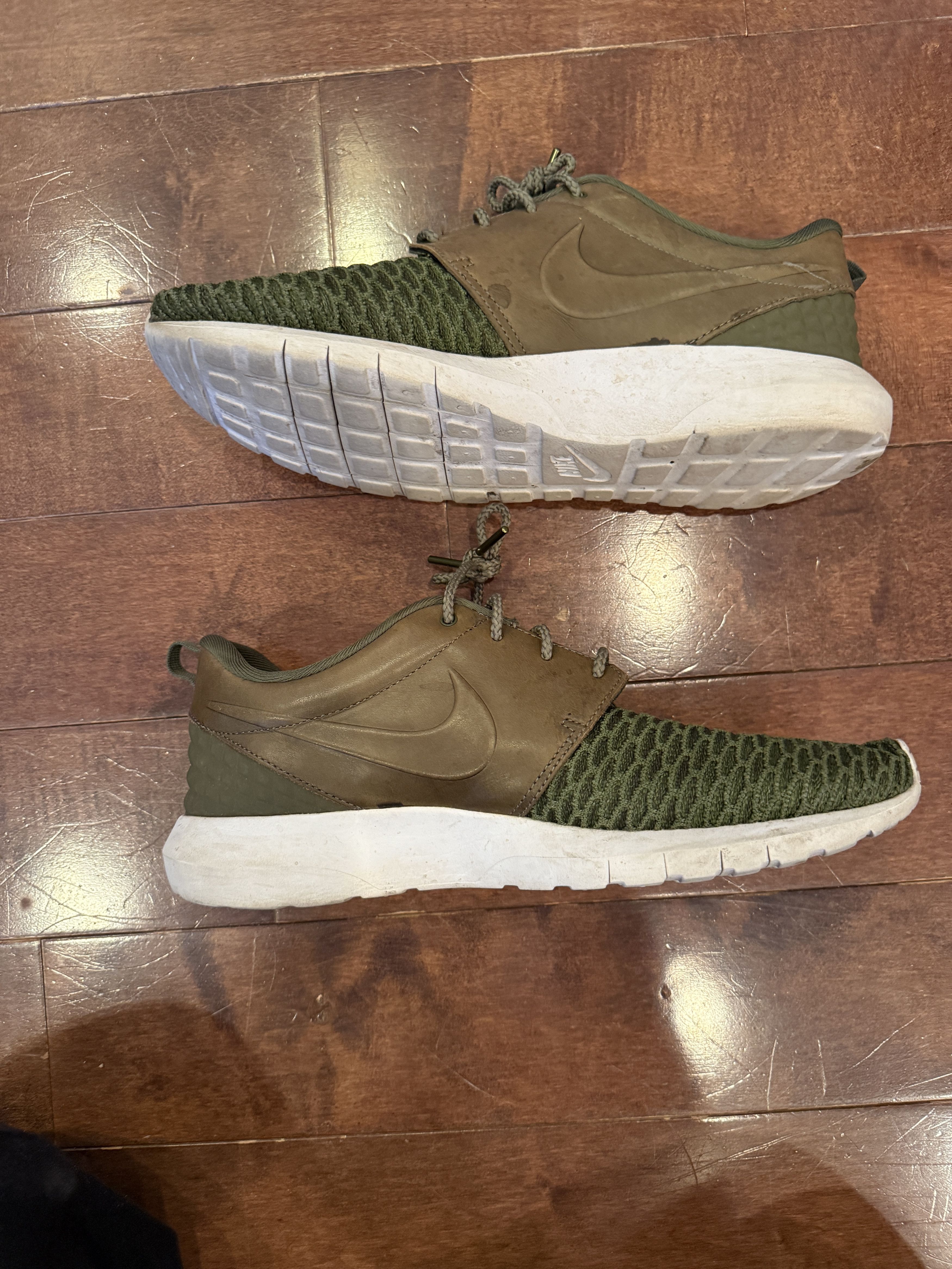 Nike Nike Roshe Run Size 11 Size US 11 / EU 44 - 4 Thumbnail