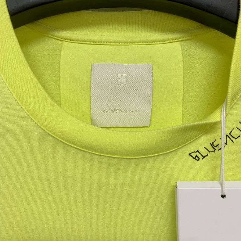 Givenchy Givenchy Spray Painted Short Sleeve 2506-Nextarrow Size US S / EU 44-46 / 1 - 2 Thumbnail