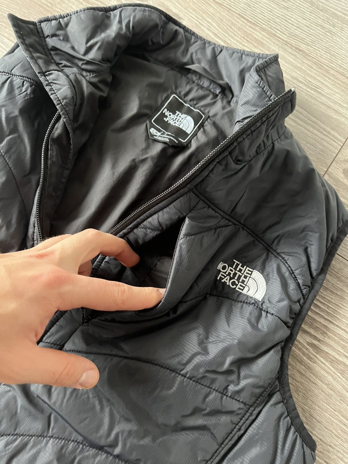 The North Face The North Face Vintage Insulated Embroidered Logo Vest Size L / US 10 / IT 46 - 4 Thumbnail