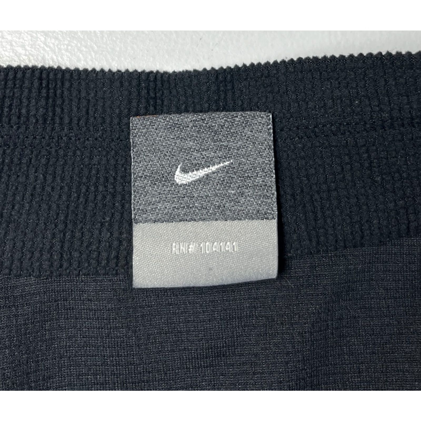 Nike VINTAGE Men's Nike ACG Therma Fit 1/4 Zip Pullover Sz L Size US L / EU 52-54 / 3 - 7 Thumbnail
