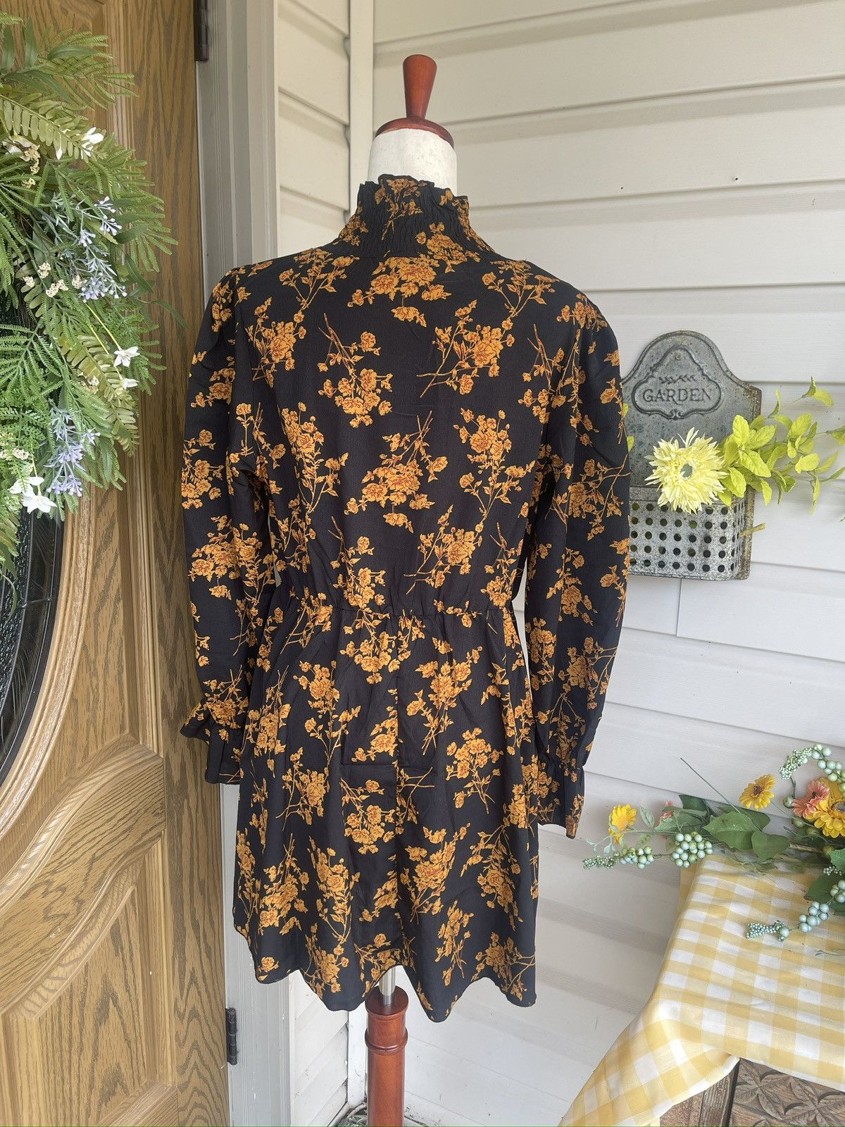 Shein Shein Mock Neck Floral Mini Dress Size L / US 10 / IT 46 - 4 Thumbnail