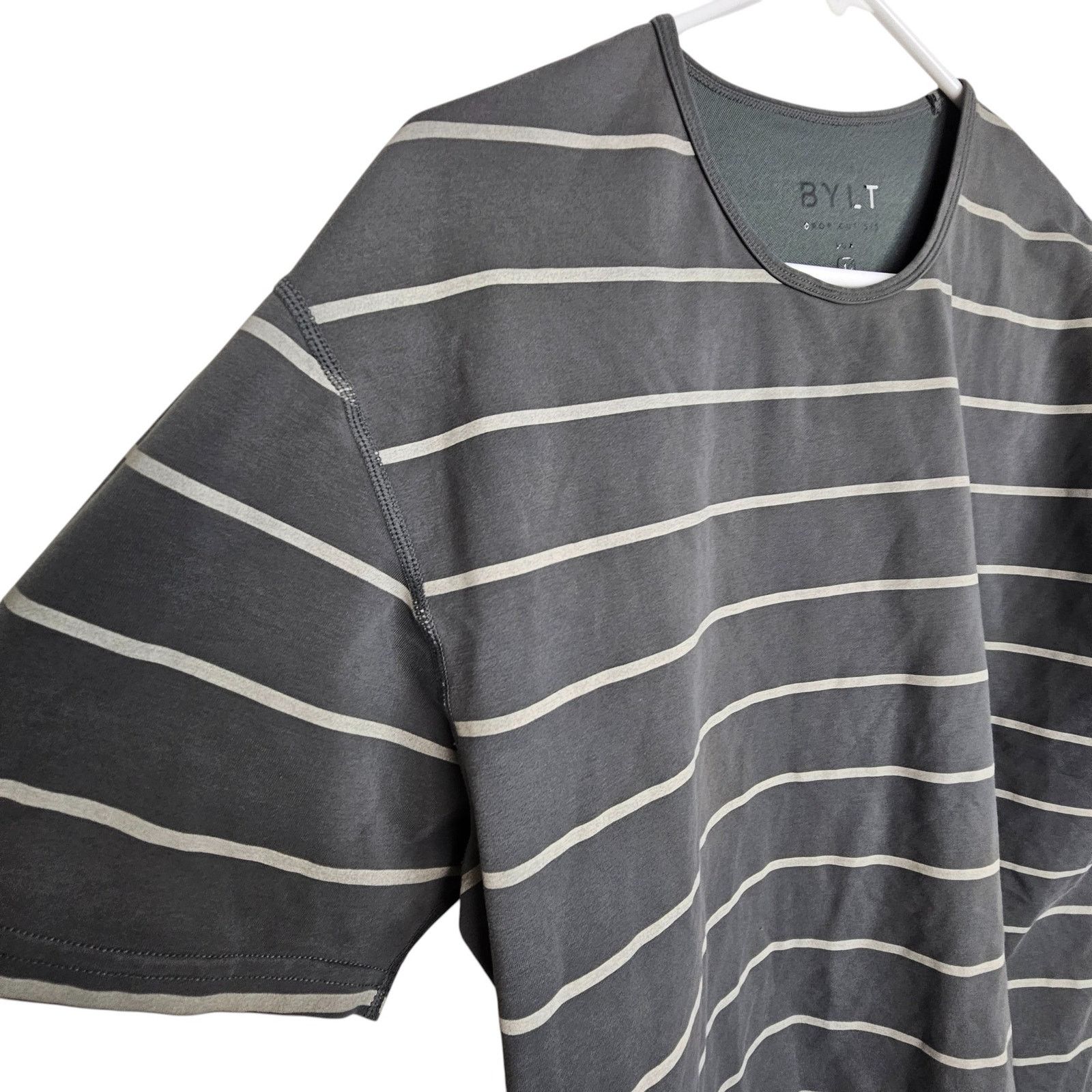 BYLT Premium Basics BYLT Mens Striped Drop Cut SS Lux Athletic Shirt L Stretch Size US L / EU 52-54 / 3 - 5 Thumbnail