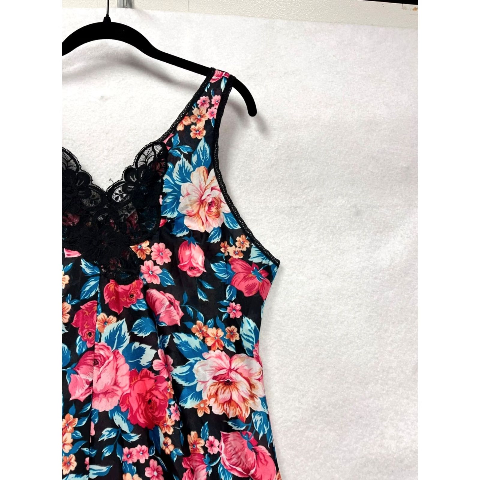 Vintage VINTAGE Vanity Fair Nightgown Dress Womens M Black Nylon Floral Sleeveless Lace 1970s Eveningwear Scarce/Like New Size M / US 6-8 / IT 42-44 - 6 Thumbnail