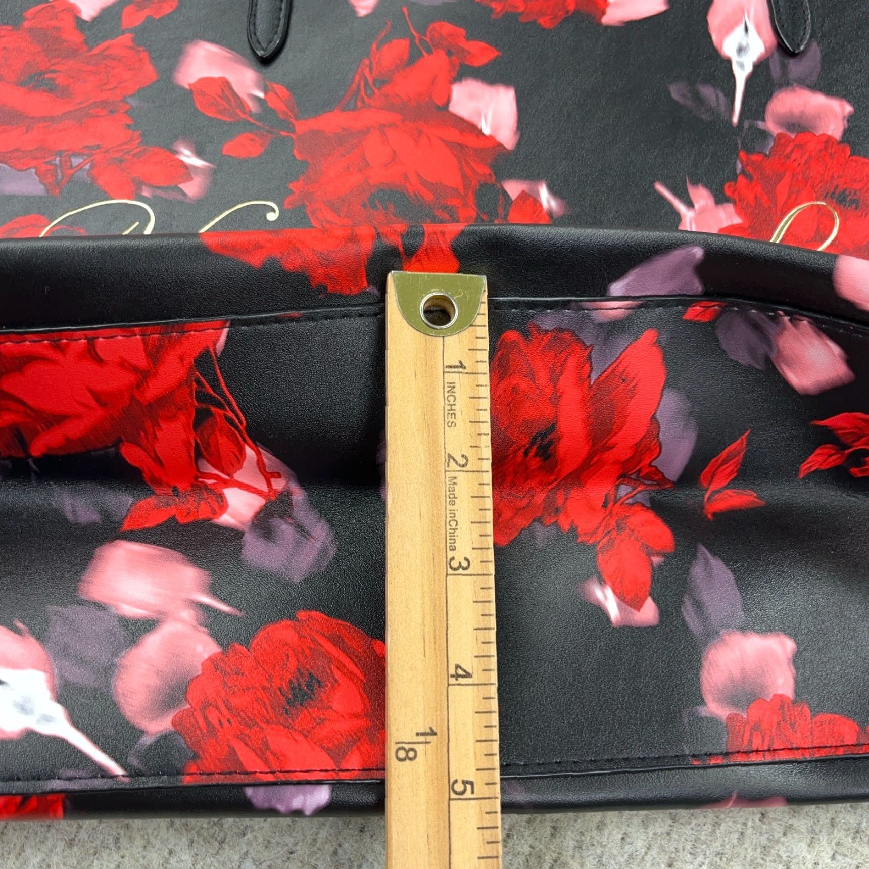 Victoria's Secret VINTAGE? No. Victoria's Secret Large Floral Tote Bag Roses Flowers Shoulder Weekender Bag NWT Size ONE SIZE - 6 Thumbnail