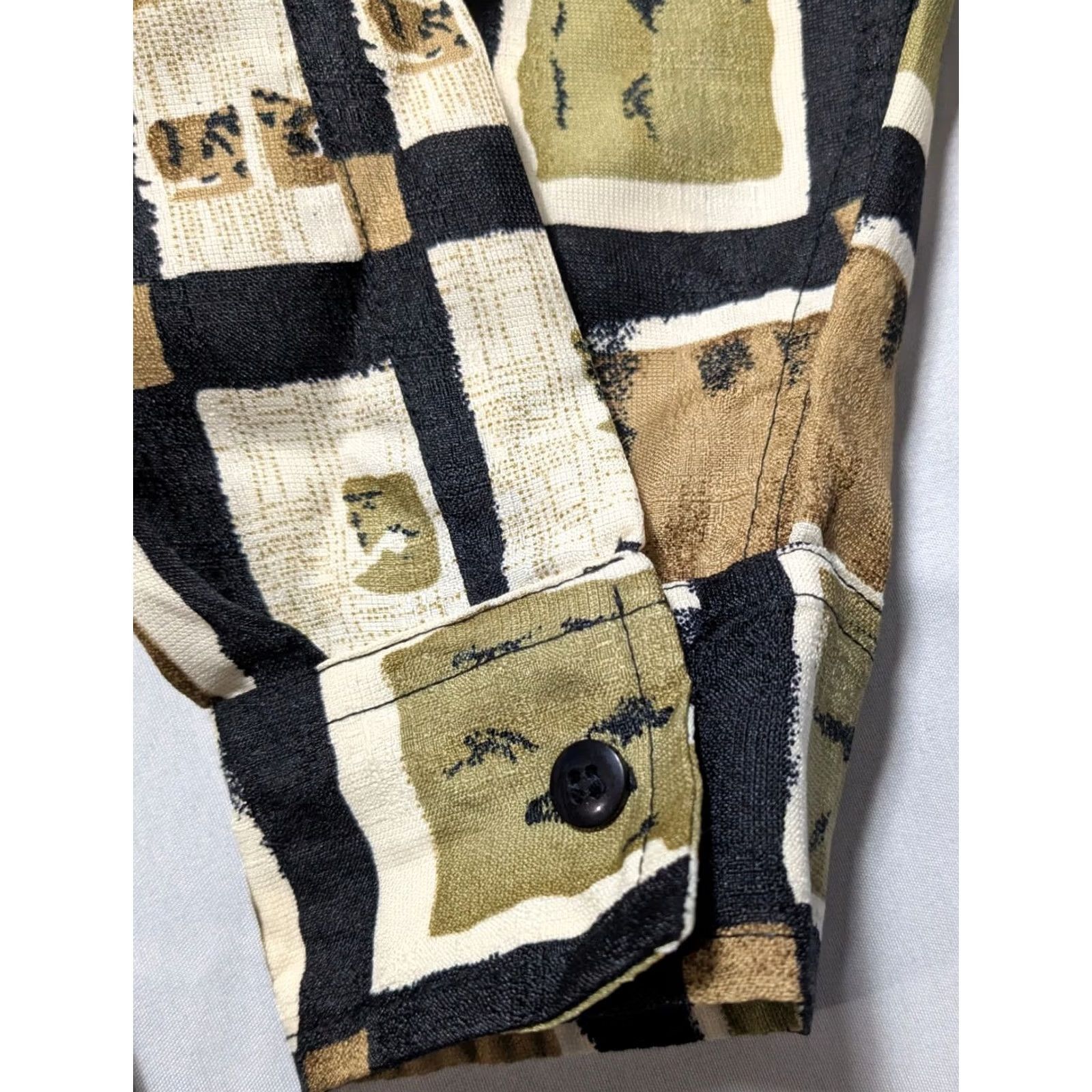 Vintage VINTAGE BELLINI COLLECTION Men Shirt M Abstract Geo Block EUC Size US M / EU 48-50 / 2 - 7 Thumbnail