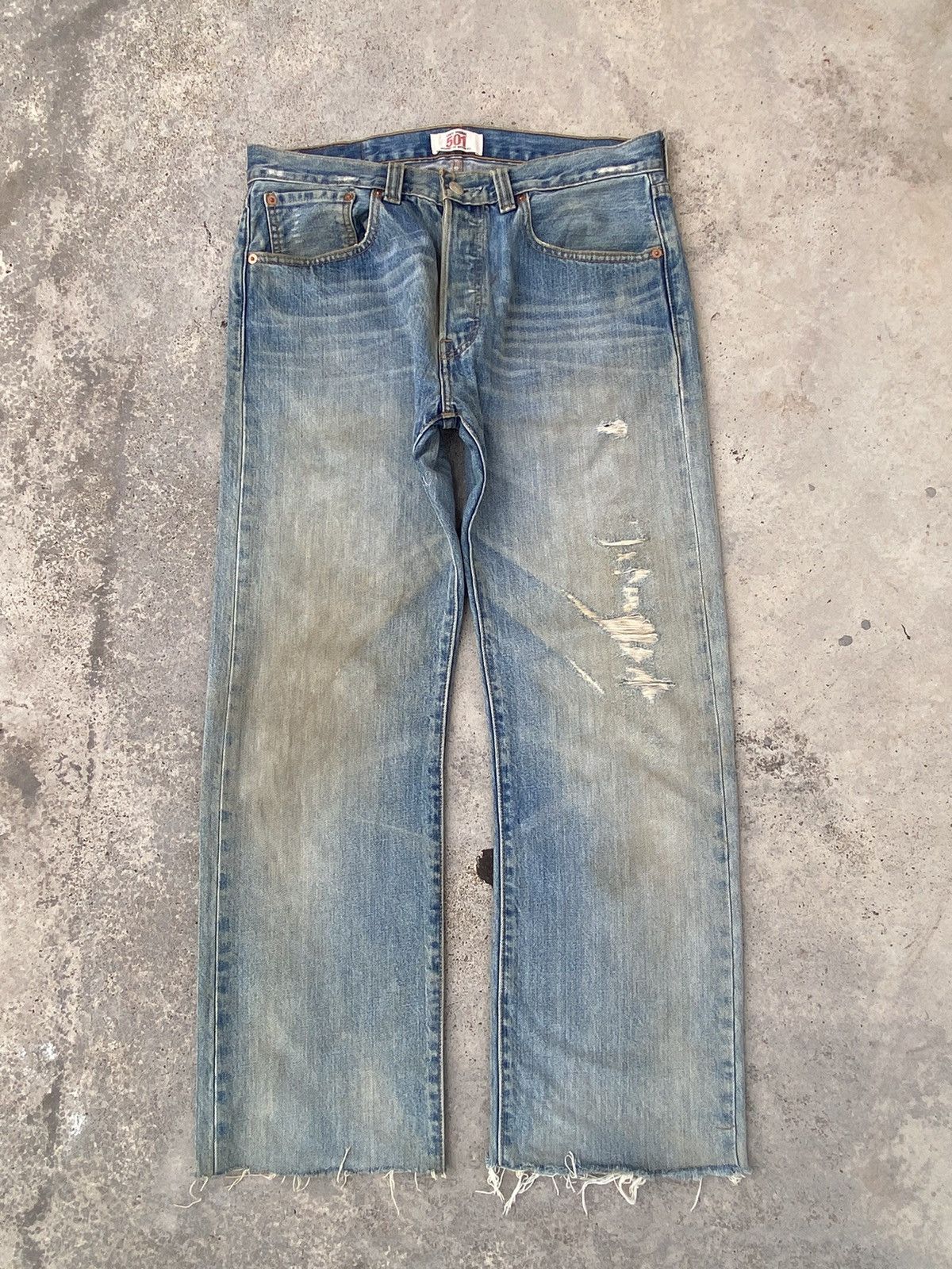 Levi's Vintage Levis 501 Distressed Jeans Size US 32 / EU 48 - 1 Thumbnail