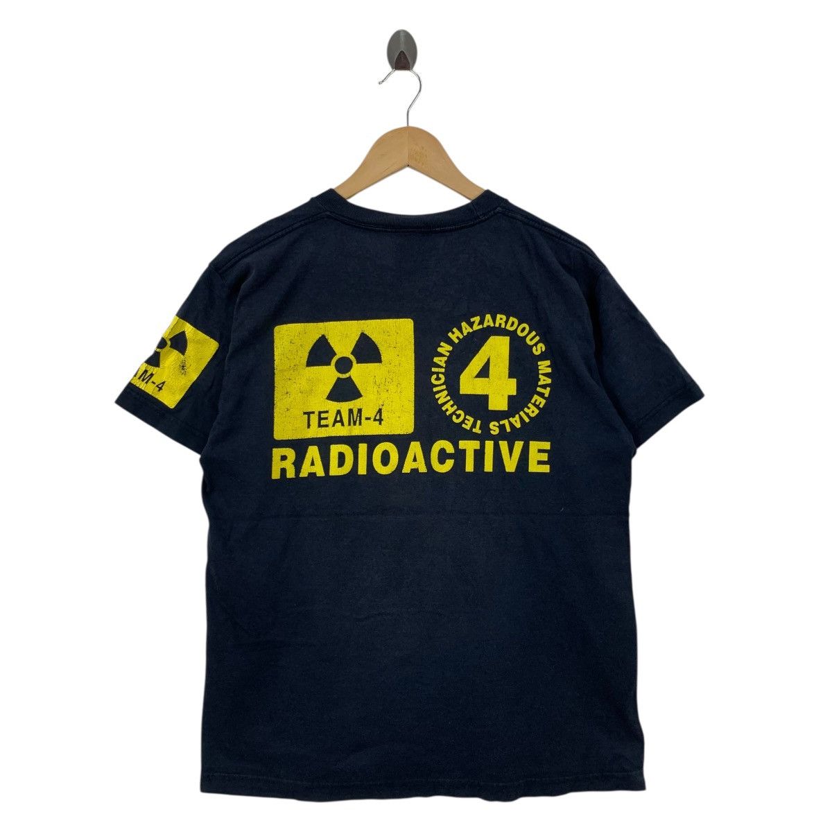 Vintage YATTERMAN RADIOACTIVE Team-4 Fire Fighter Anime Tshirt Size US L / EU 52-54 / 3 - 1 Thumbnail