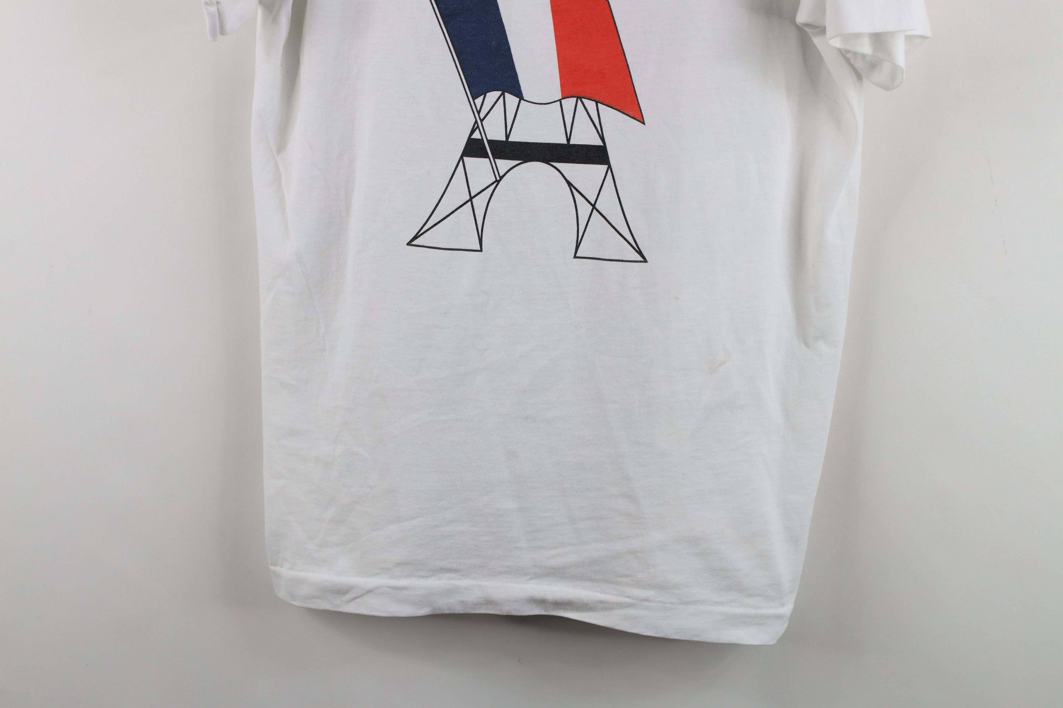 Vintage Vintage 90s Streetwear Francais French Club T-Shirt USA Size US L / EU 52-54 / 3 - 3 Thumbnail