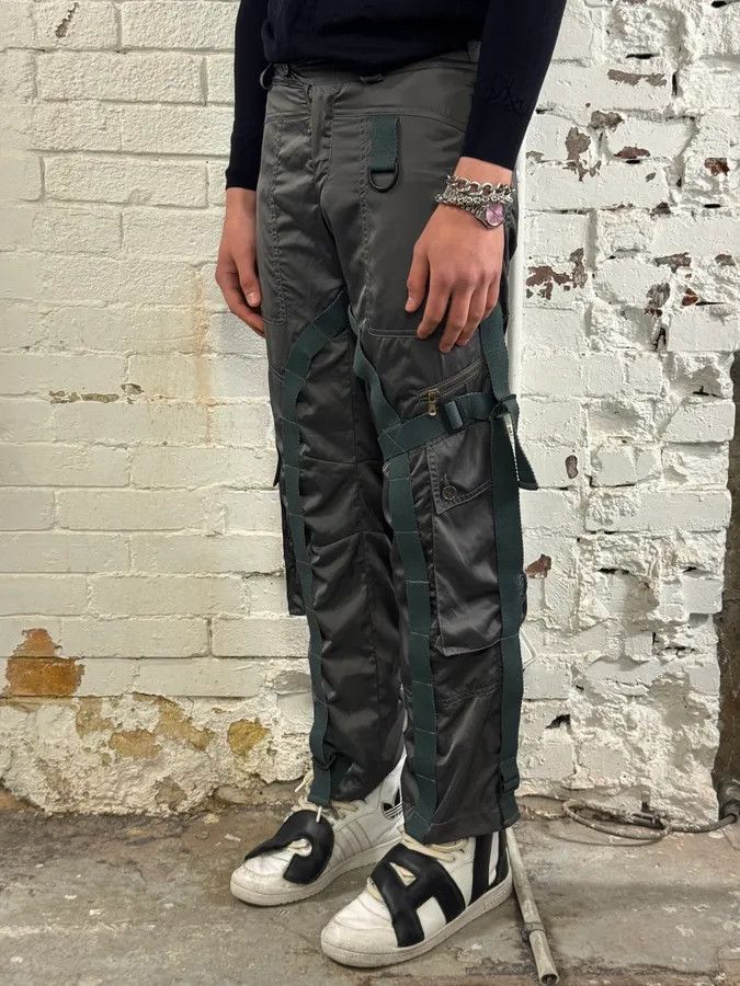 Dolce & Gabbana AW2003 Dolce & Gabbana Grey Nylon Bondage Cargo Pants Size US 30 / EU 46 - 4 Thumbnail