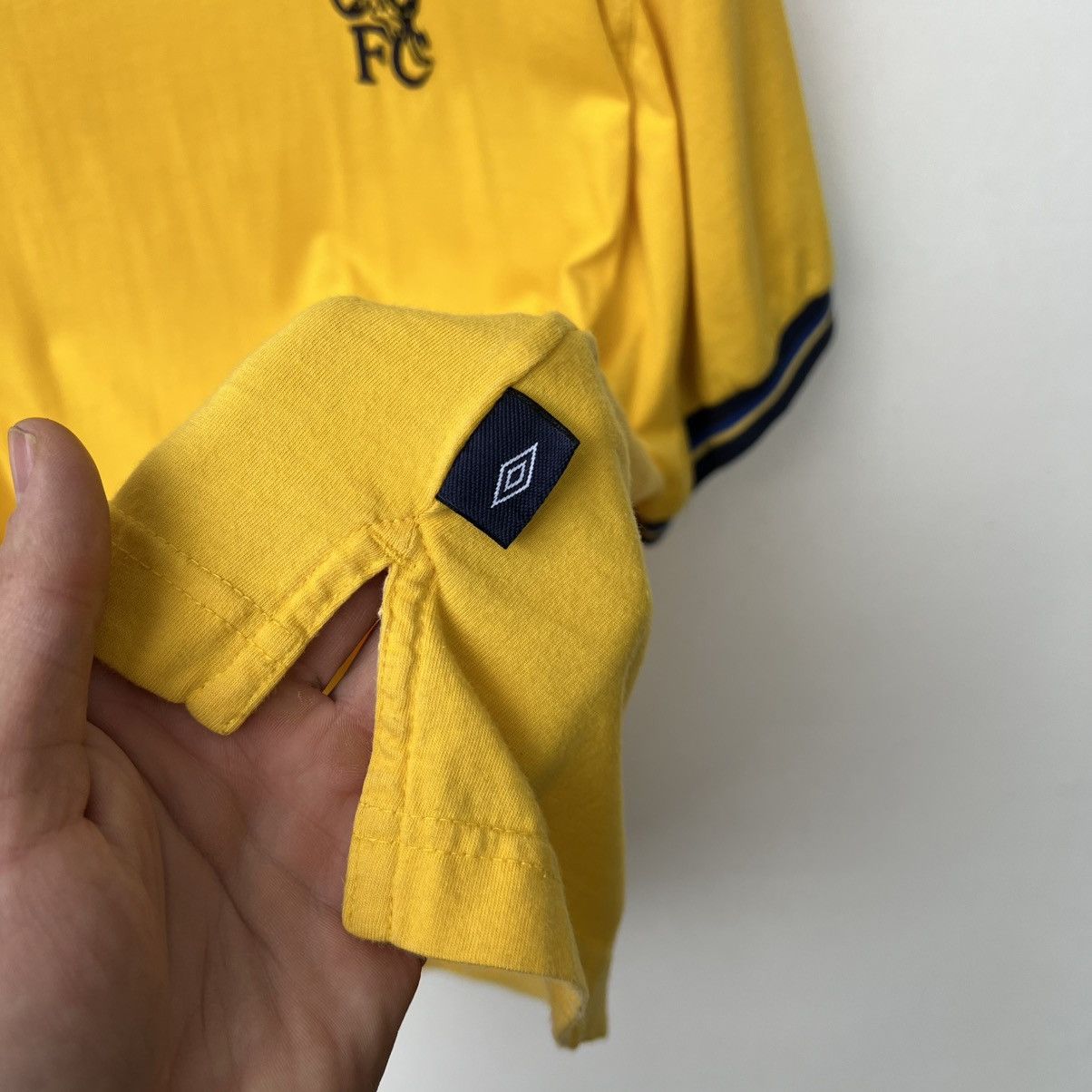 Umbro FC Chelsea Umbro vintage soccer jersey football t shirt Size US M / EU 48-50 / 2 - 6 Thumbnail
