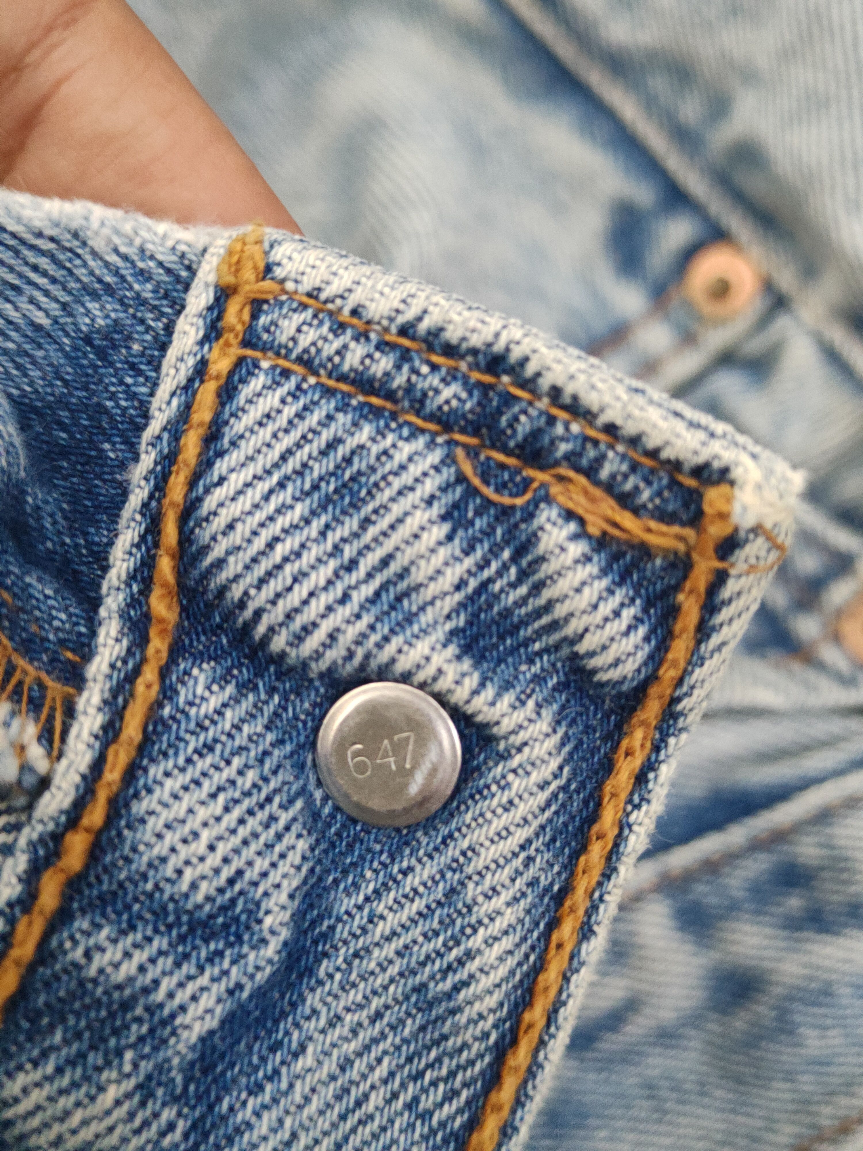Levi's 501 Levi's Light Blue Distressed Ripped denim Jeans #W1724 Size US 33 - 15 Thumbnail