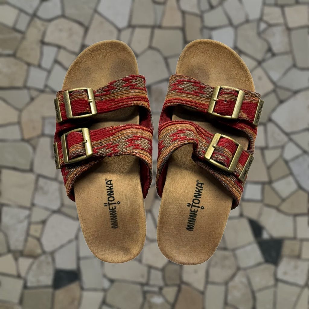 Minnetonka Minnetonka Womens Sandal Red Open Toe Buckle Woven Slide 5 Size US 5 / IT 35 - 1 Thumbnail