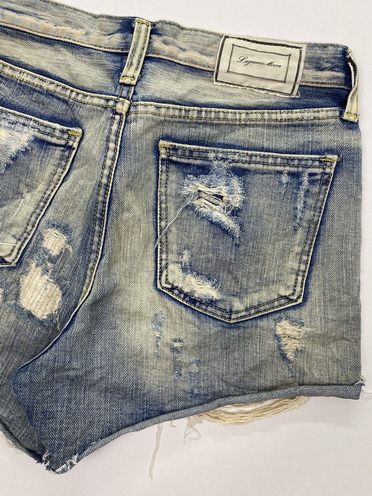 Japanese Brand Laguna Moon Dirty Distressed Denim Shorts Size 29" - 6 Thumbnail