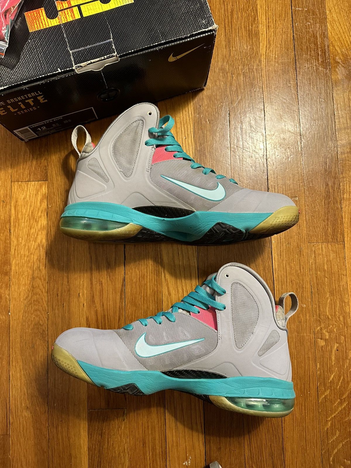 Nike Nike Lebron 9 South Beach P.S. Elite Size US 12 / EU 45 - 3 Thumbnail