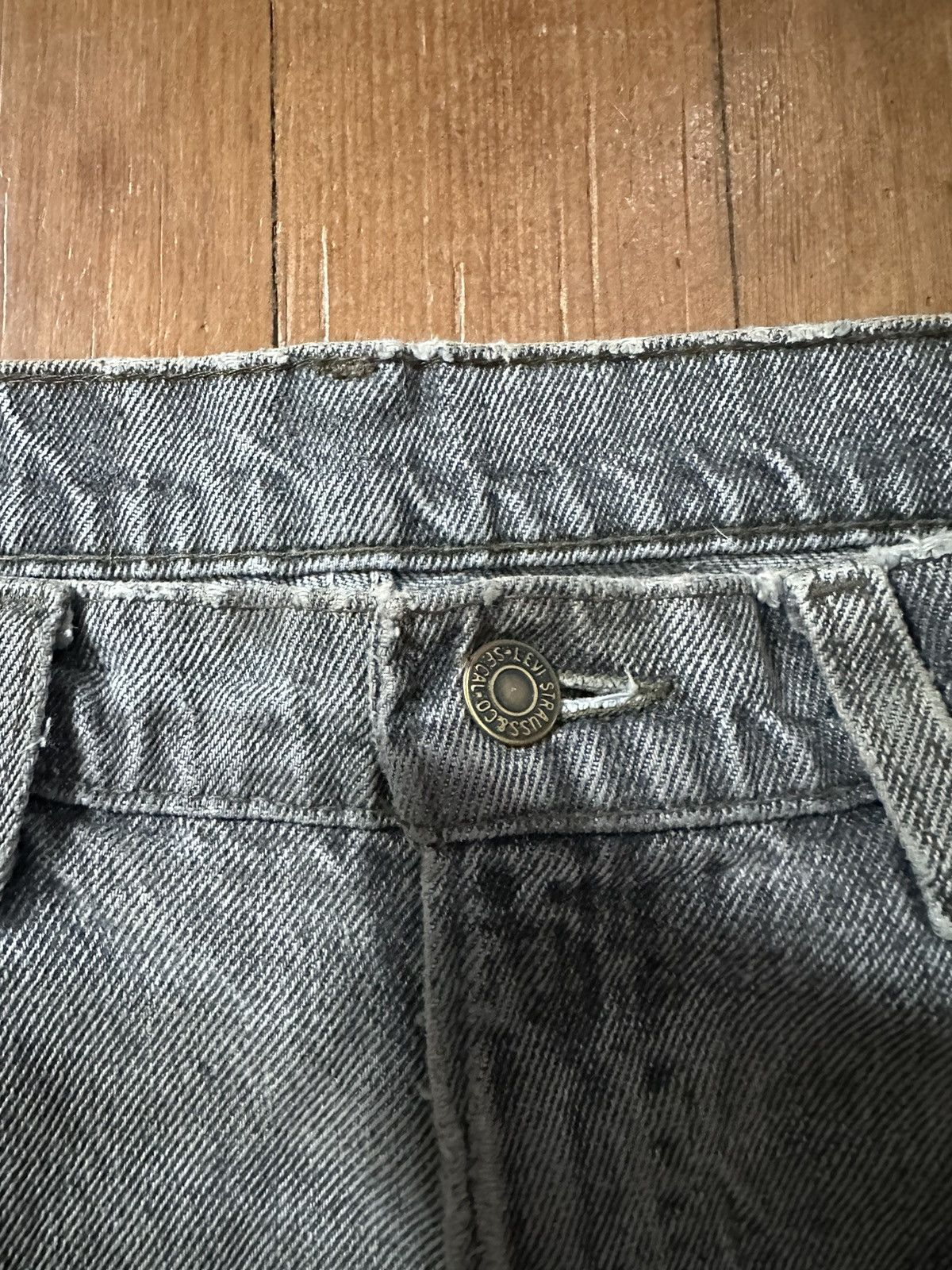 Levi's × Vintage Levi’s vintage distressed jeans Size US 33 - 4 Thumbnail