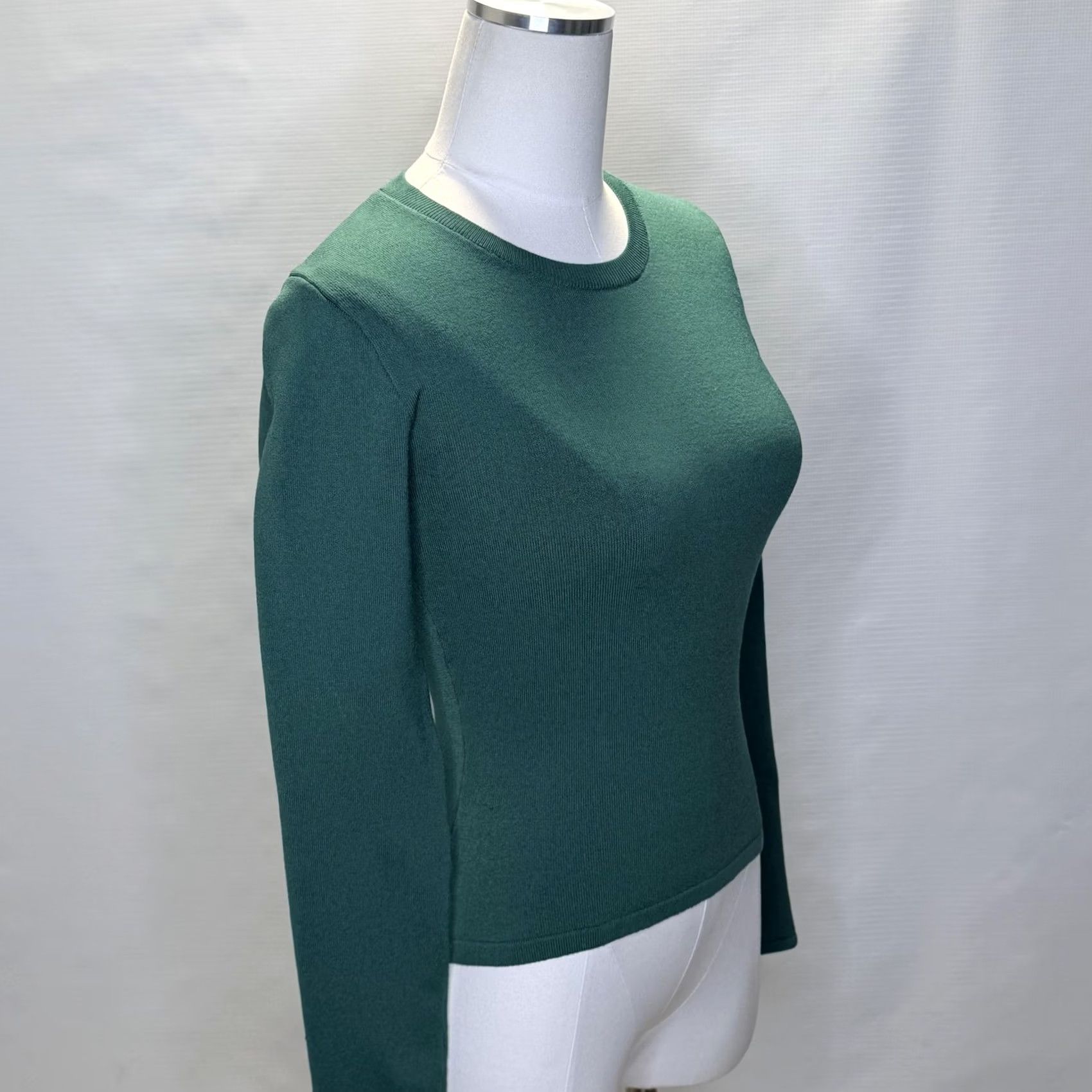 Vintage Babaton Sweater Womens Small Green Crewneck Long Sleeve Fitted Stretch Knit Top Size S / US 4 / IT 40 - 2 Thumbnail